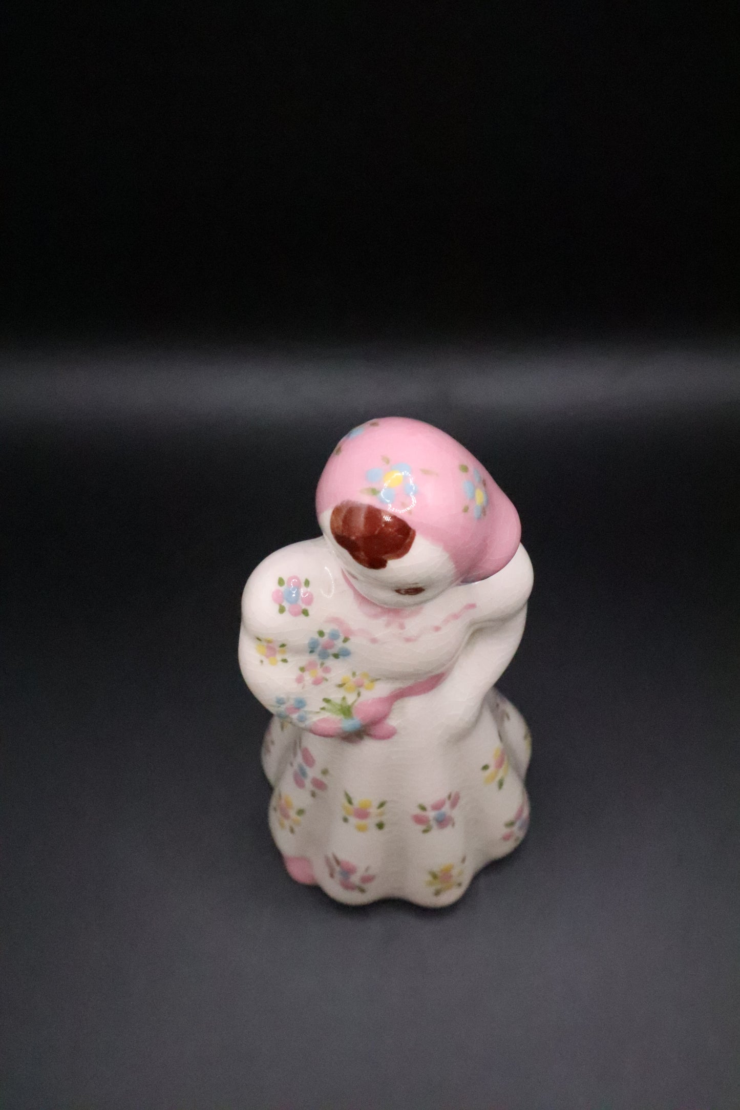 VINTAGE CERAMIC FLORAL GIRL