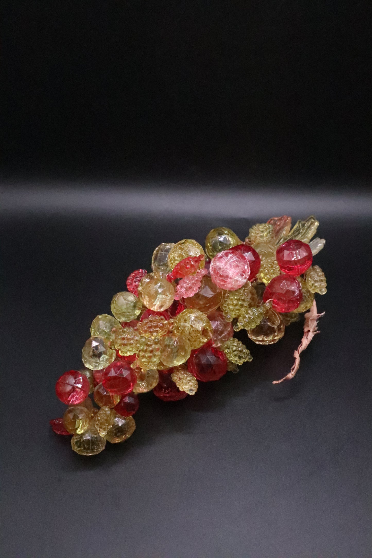 VINTAGE MCM PINK/AMBER LUCITE GRAPE CLUSTER