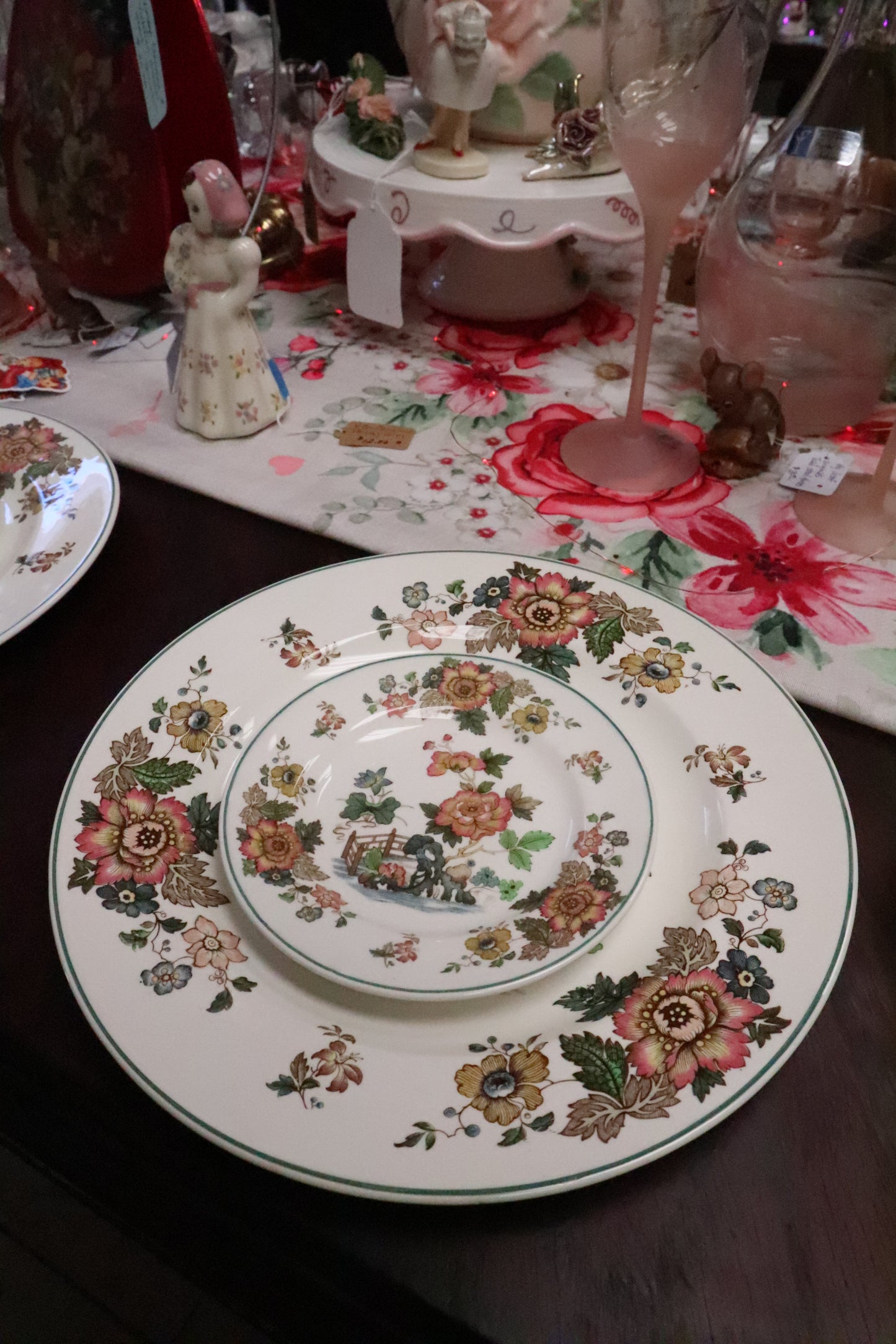 EASTERN FLOWERS WEDGEWOOD TKD 426 MADE IN ENGLAND 9 PCS