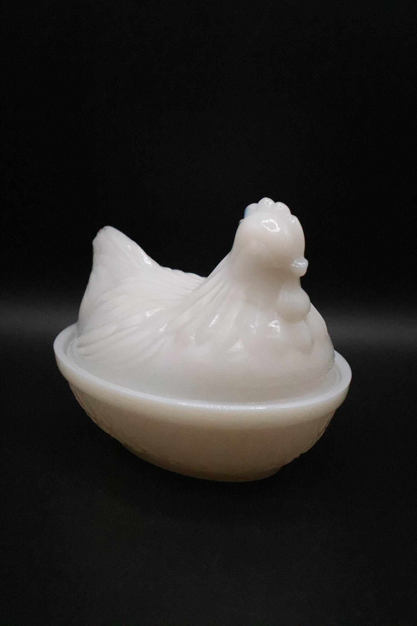 VINTAGE MILK GLASS HEN ON NEST
