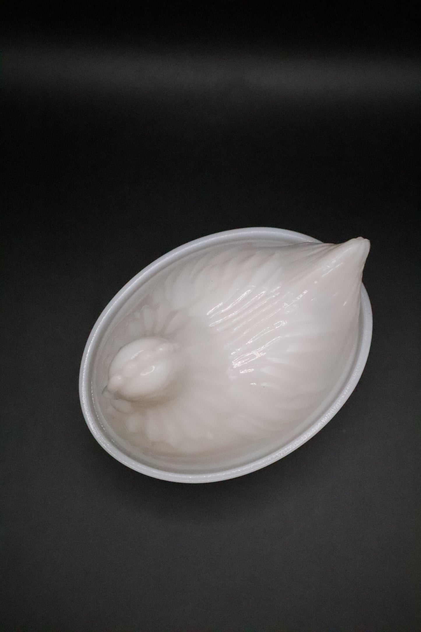 VINTAGE MILK GLASS HEN ON NEST