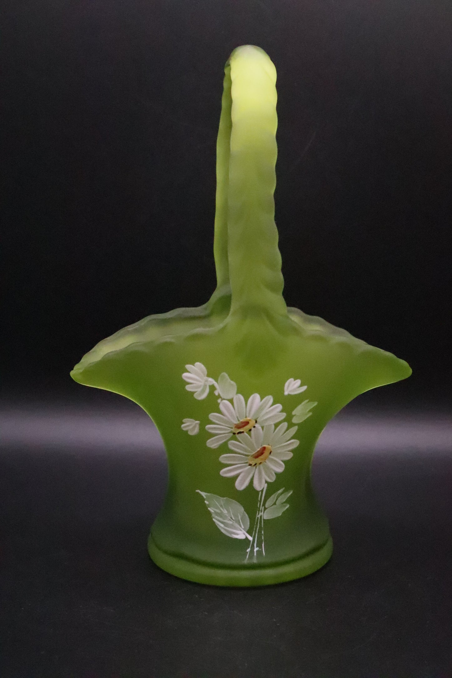 VINTAGE WESTMORELAND GREEN SATIN GLASS BASKET HAND PAINTED DAISIES
