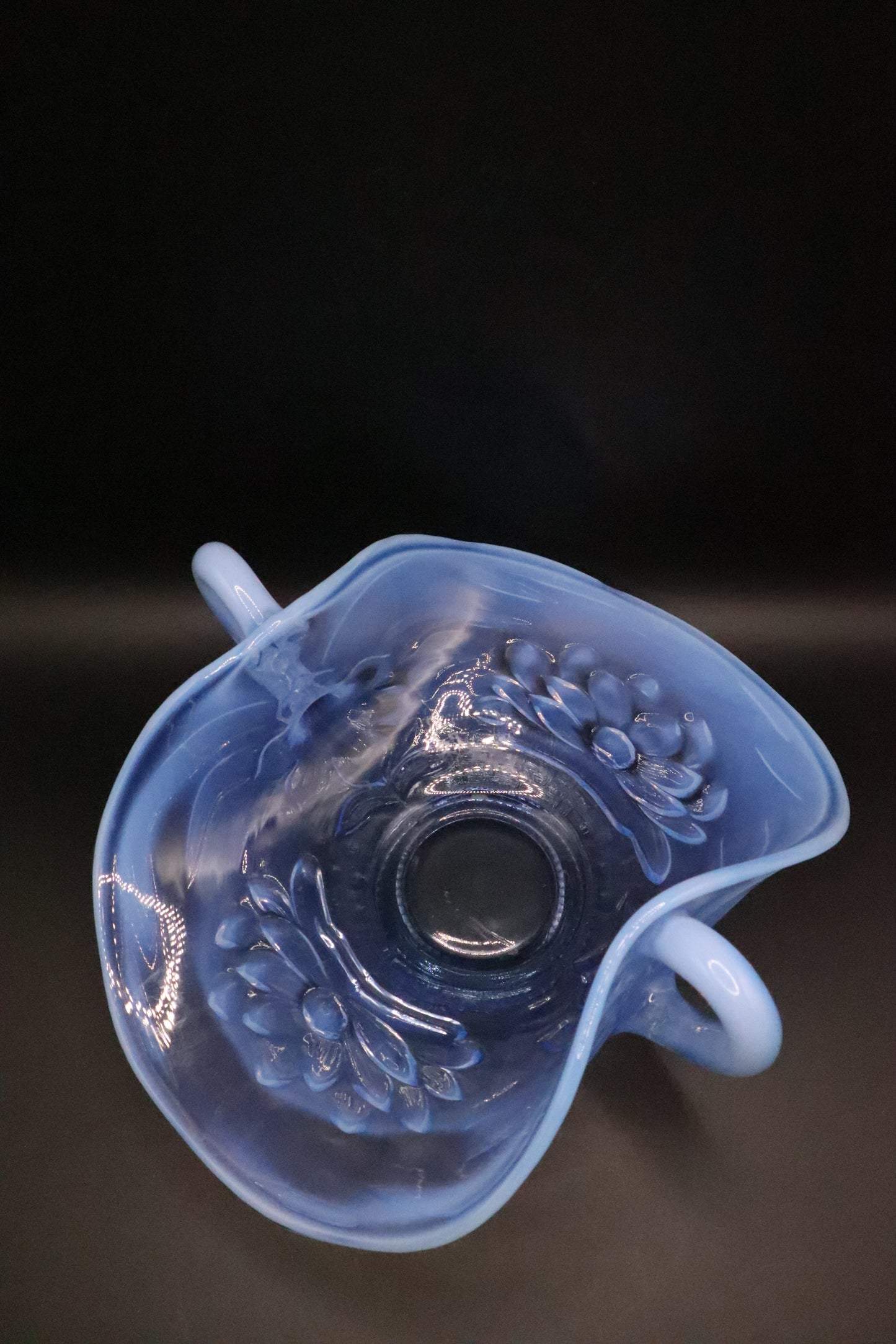 VINTAGE IMPERIAL OPALESCENT LIGHT BLUE WATERLILY DISH
