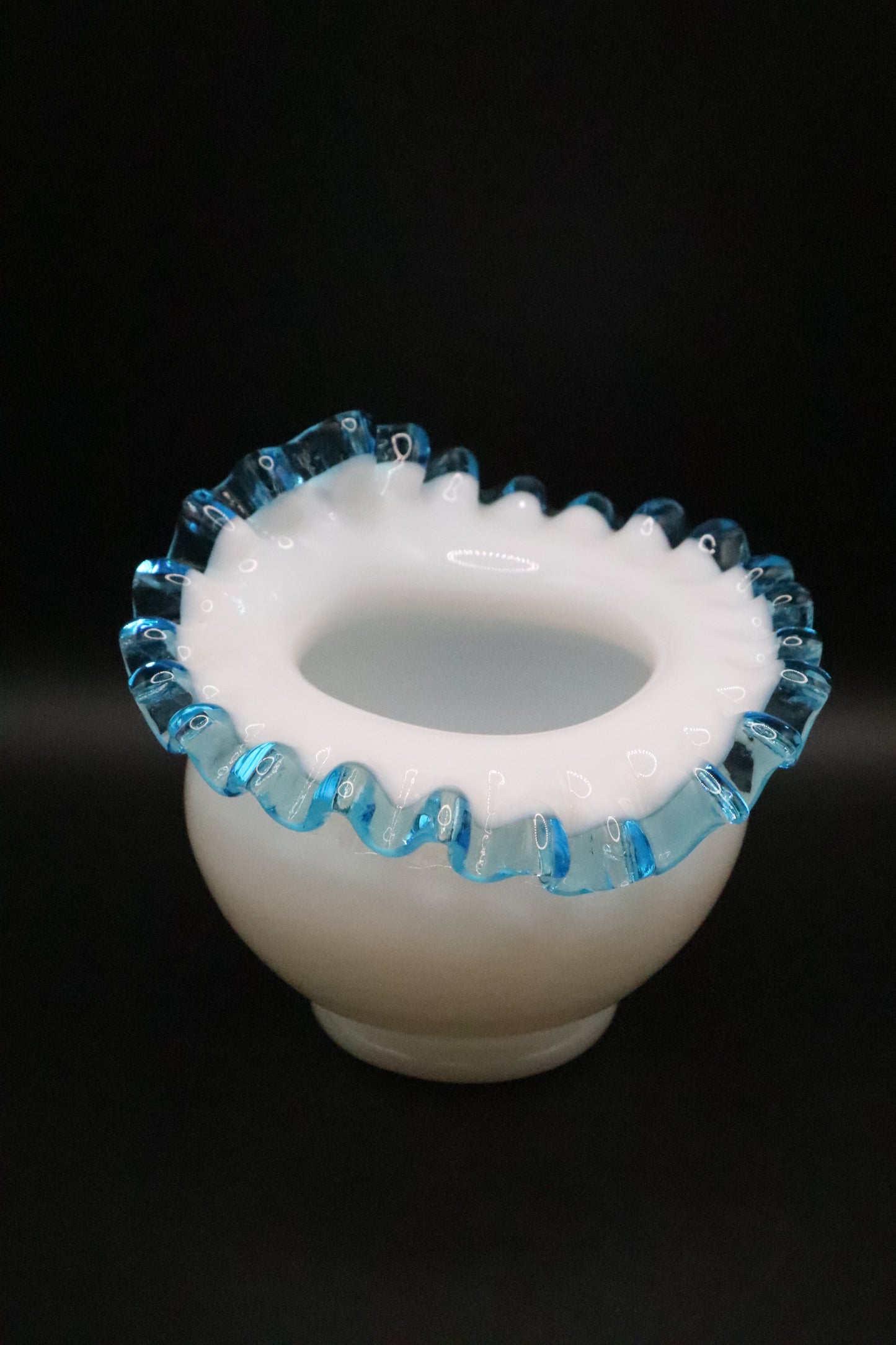 VINTAGE ART GLASS BLUE CREST VASE