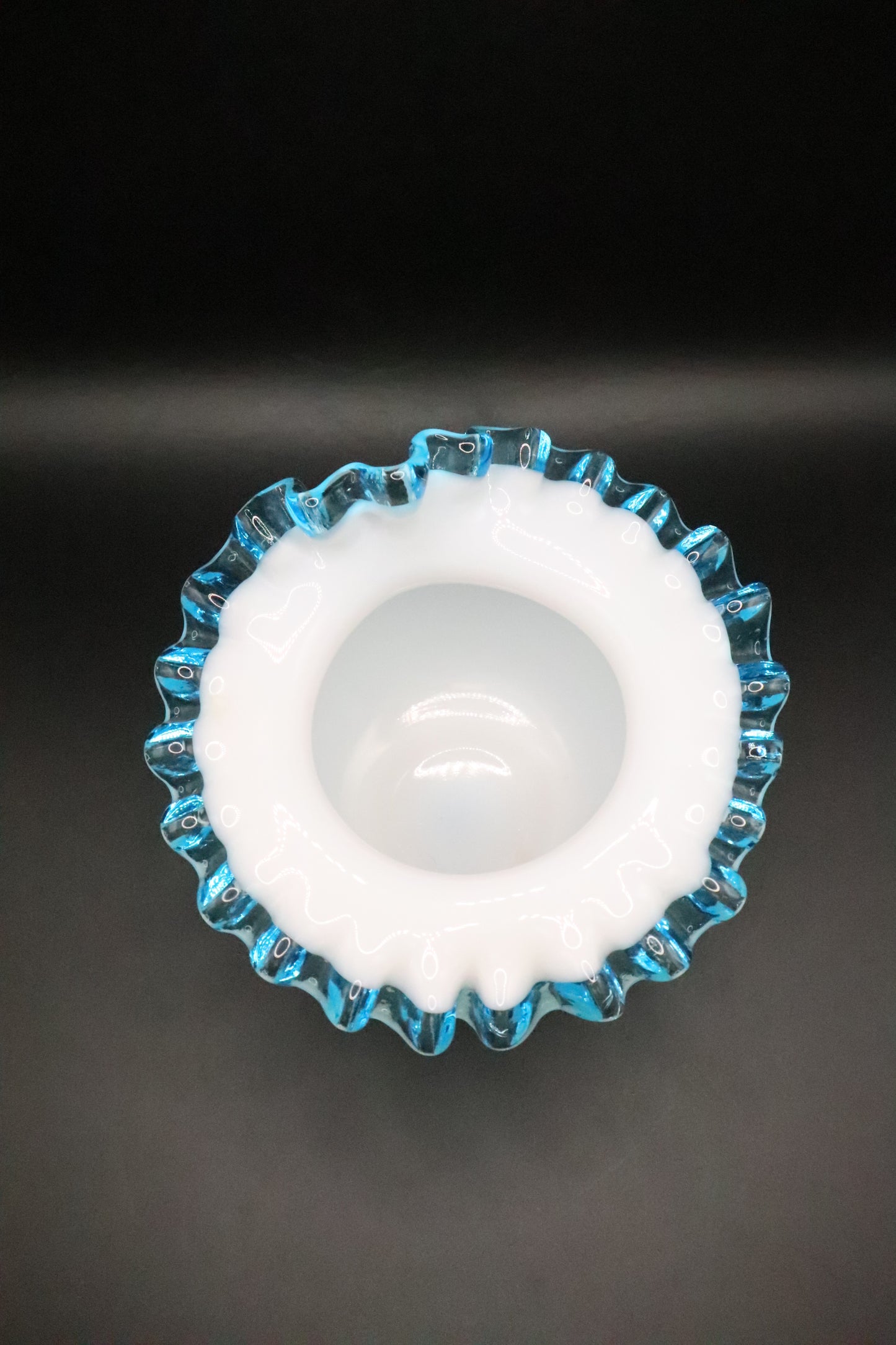 VINTAGE ART GLASS BLUE CREST VASE