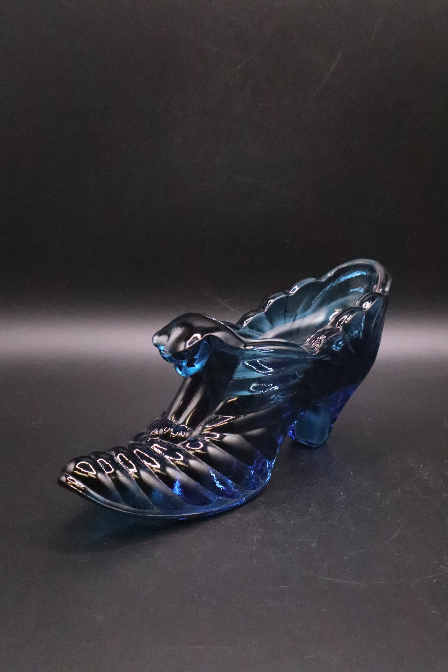 FENTON 1990's COBALT GLASS CATS HEAD SLIPPER