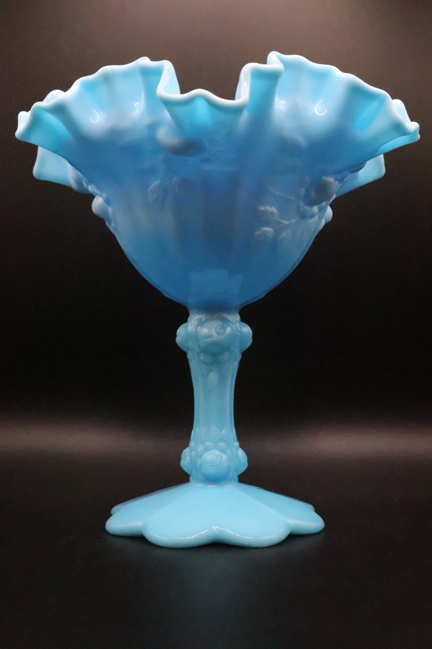 FENTON HOBNAIL BLUE AND WHITE SLANG GLASS PEDESTAL WITH RUFFLED EDGE