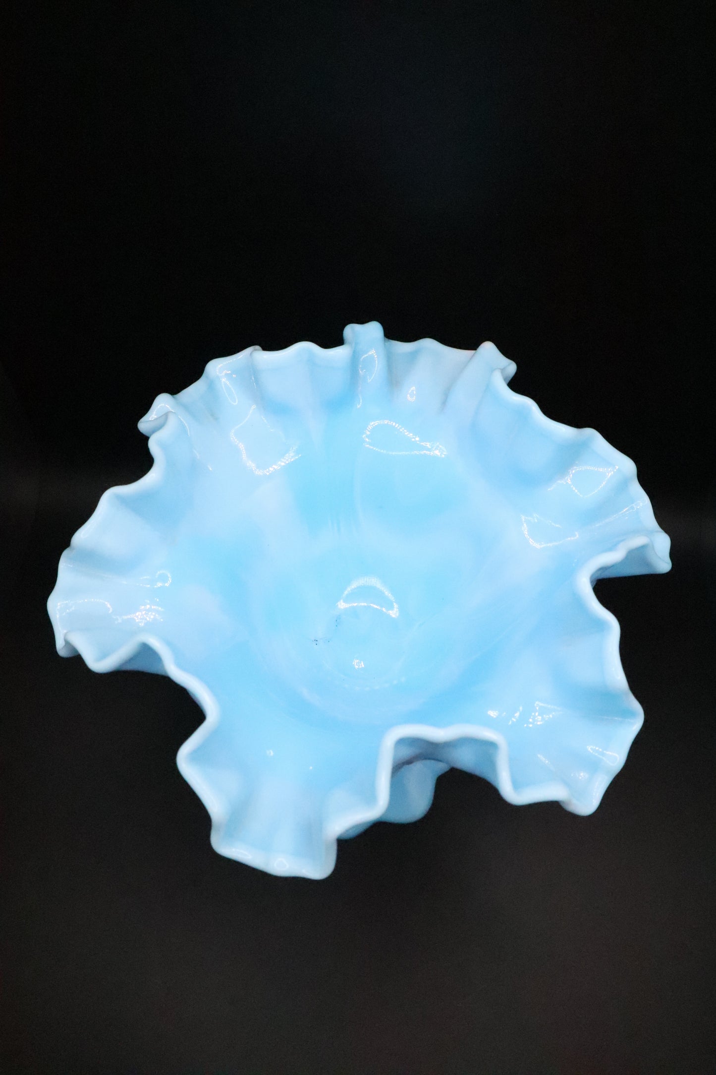FENTON HOBNAIL BLUE AND WHITE SLANG GLASS PEDESTAL WITH RUFFLED EDGE