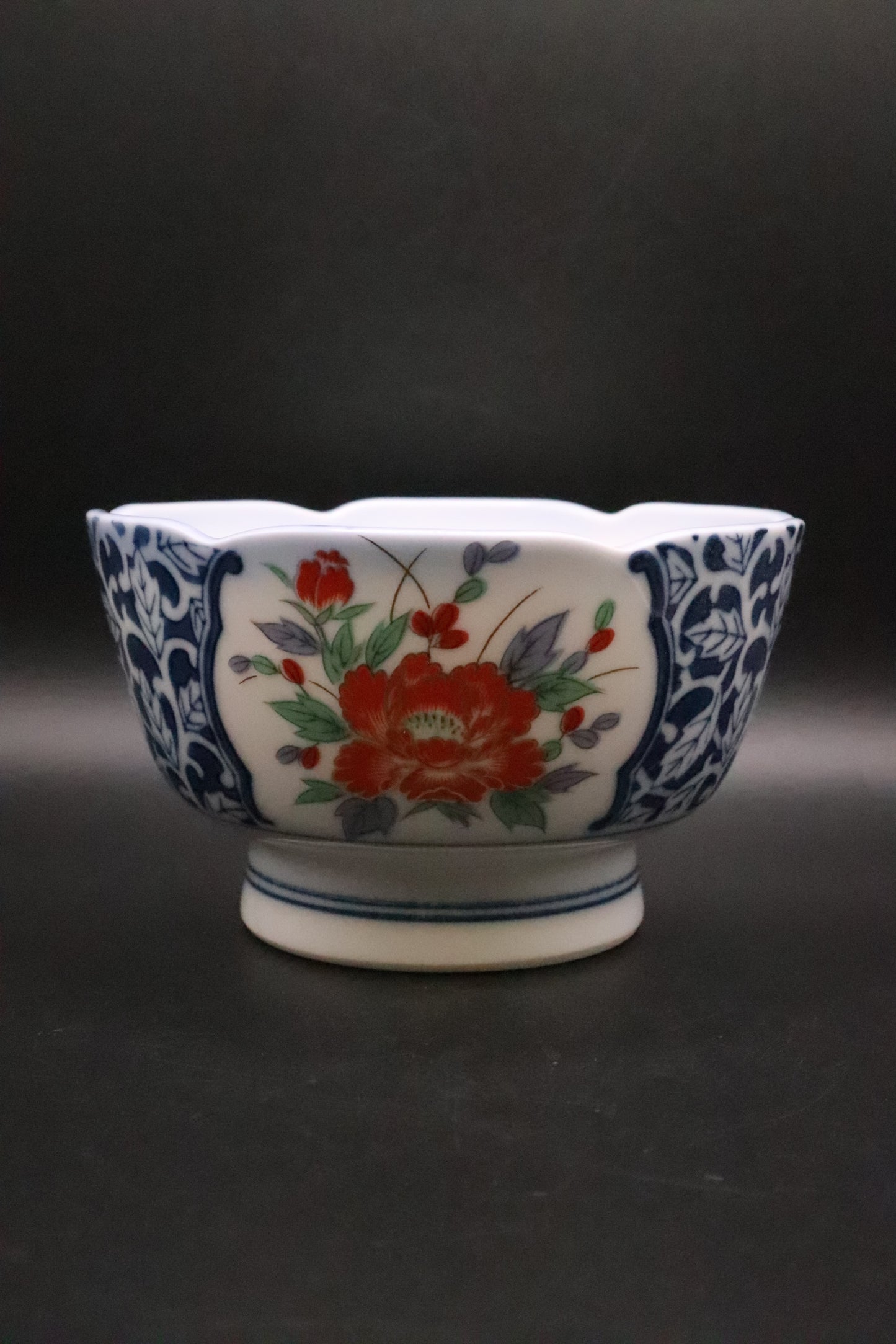 VINTAGE JAPANESE HAND PAINTED BOWL TALL FLOWER DESIGN