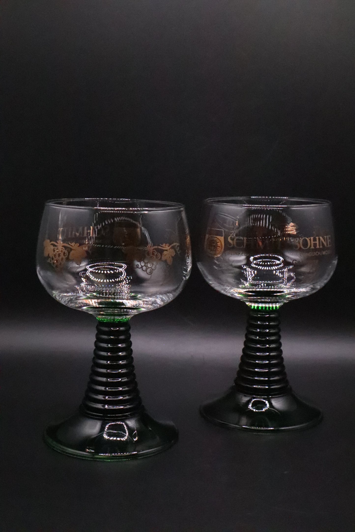 VINTAGE SCHMITT SÖHNE WINERY GERMAN WINE GLASSES (PAIR)