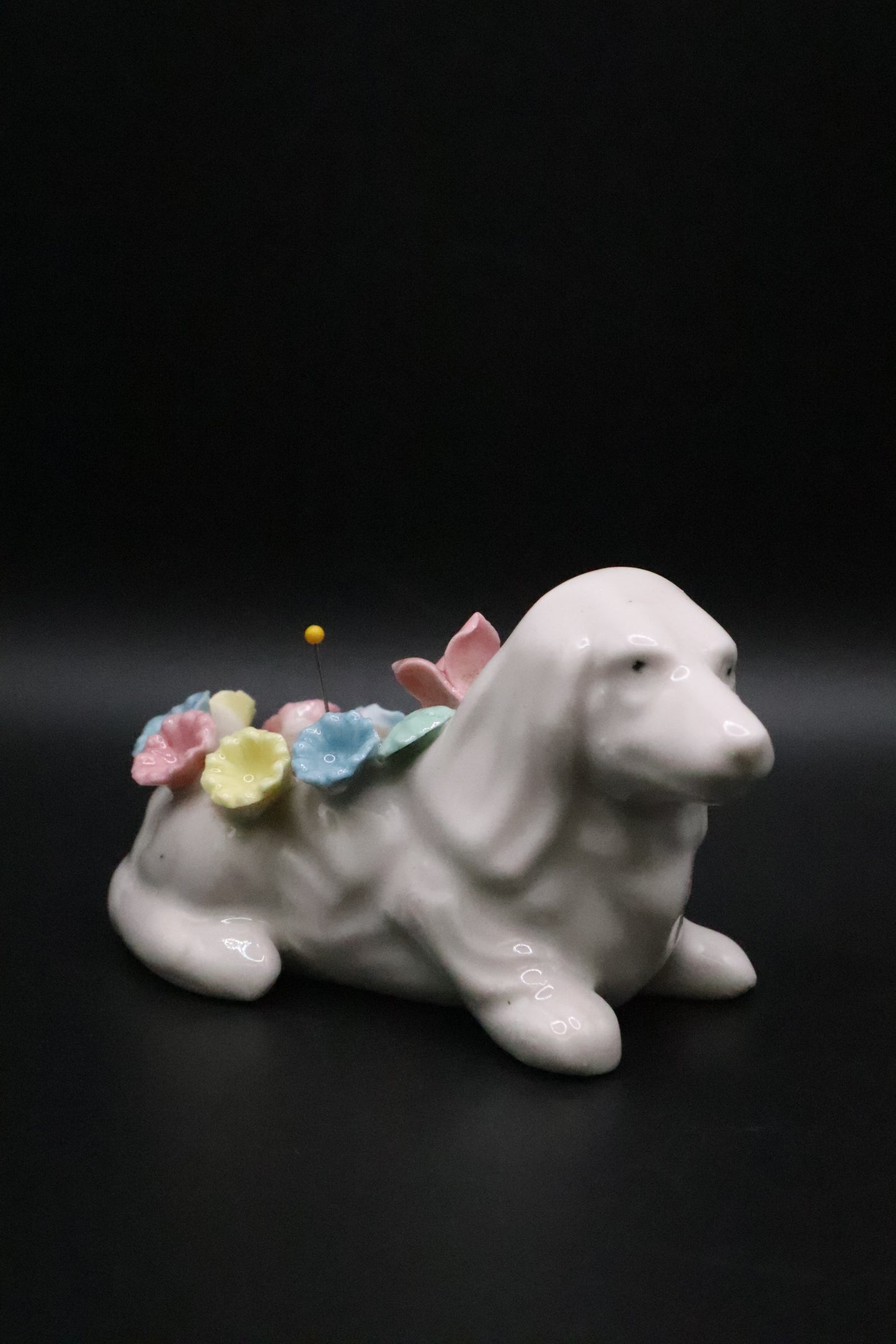 VINTAGE CERAMIC DACHSHUND DOG WITH FLOWERS PIN CUSHION