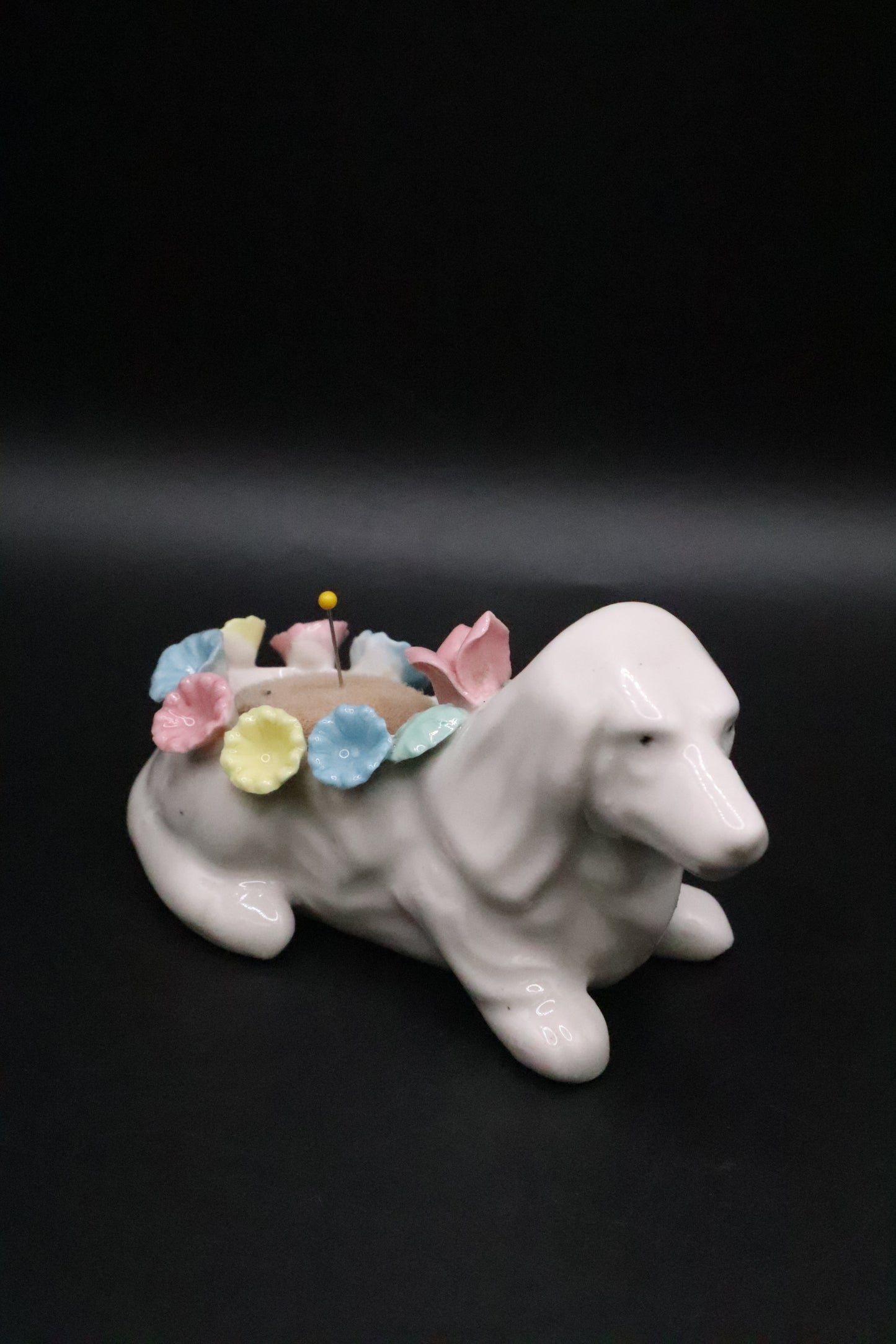 VINTAGE CERAMIC DACHSHUND DOG WITH FLOWERS PIN CUSHION