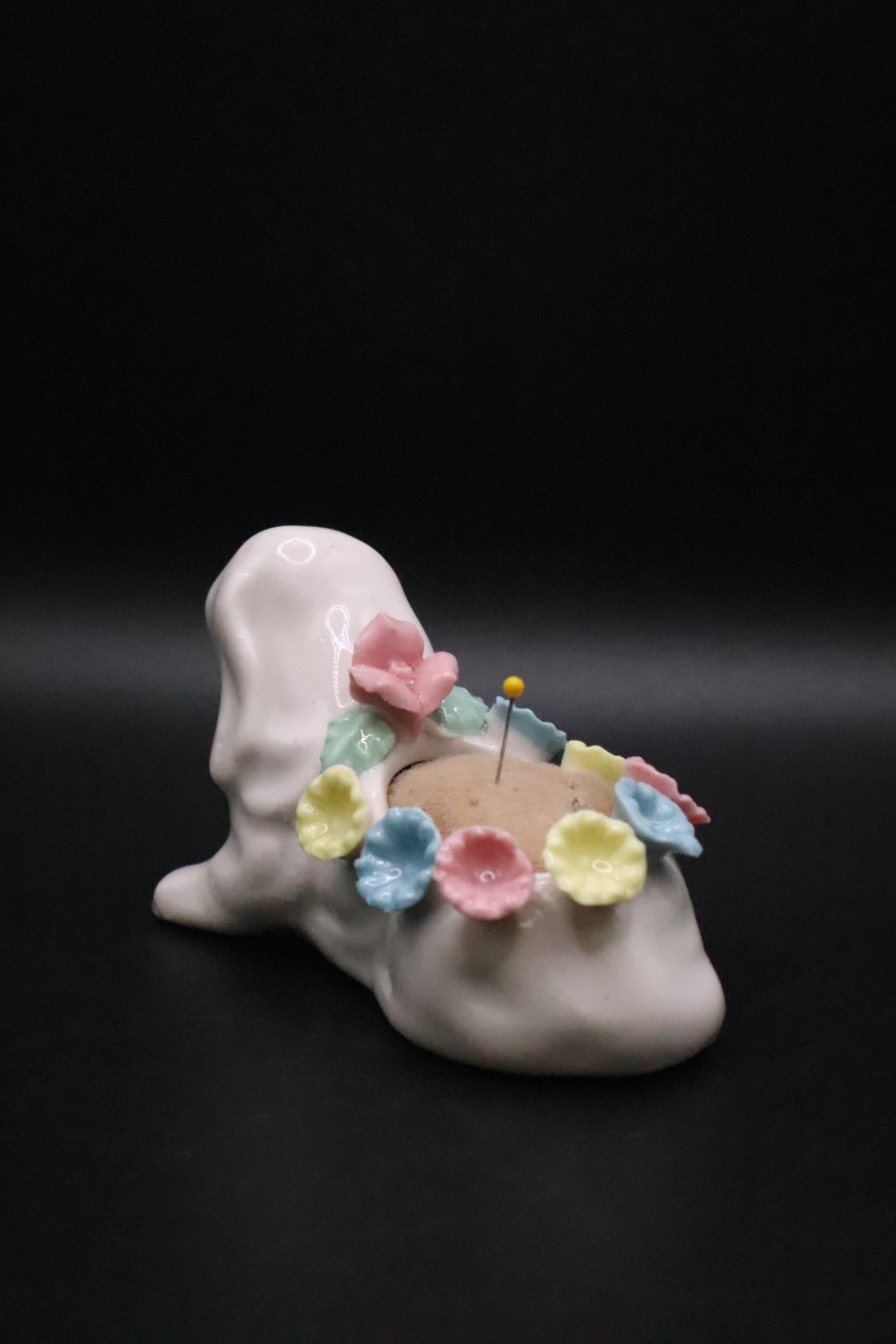 VINTAGE CERAMIC DACHSHUND DOG WITH FLOWERS PIN CUSHION
