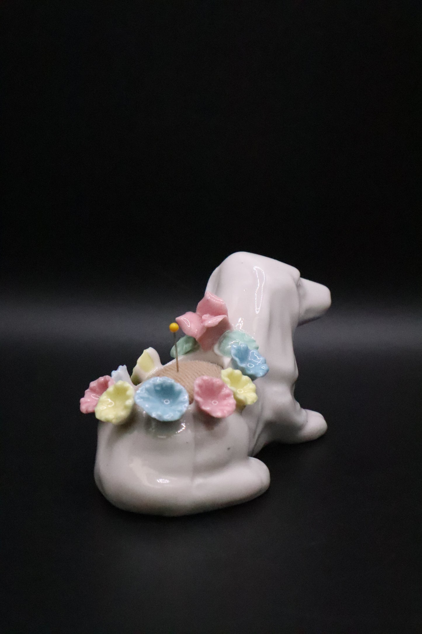 VINTAGE CERAMIC DACHSHUND DOG WITH FLOWERS PIN CUSHION