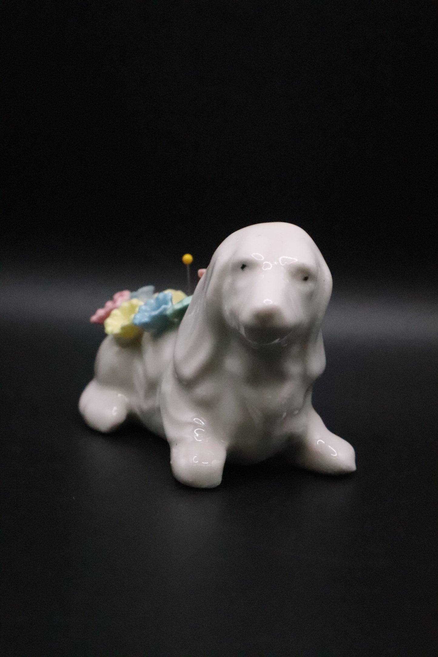 VINTAGE CERAMIC DACHSHUND DOG WITH FLOWERS PIN CUSHION