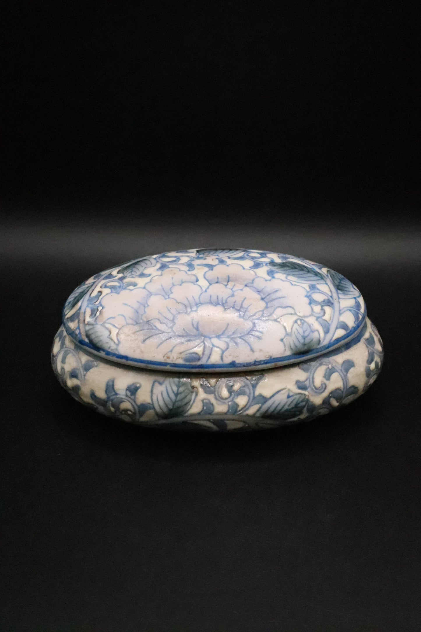 VINTAGE PORCELAIN CHINA HAND PAINTED BLUE AND WHITE FLORAL TRINKET BOX