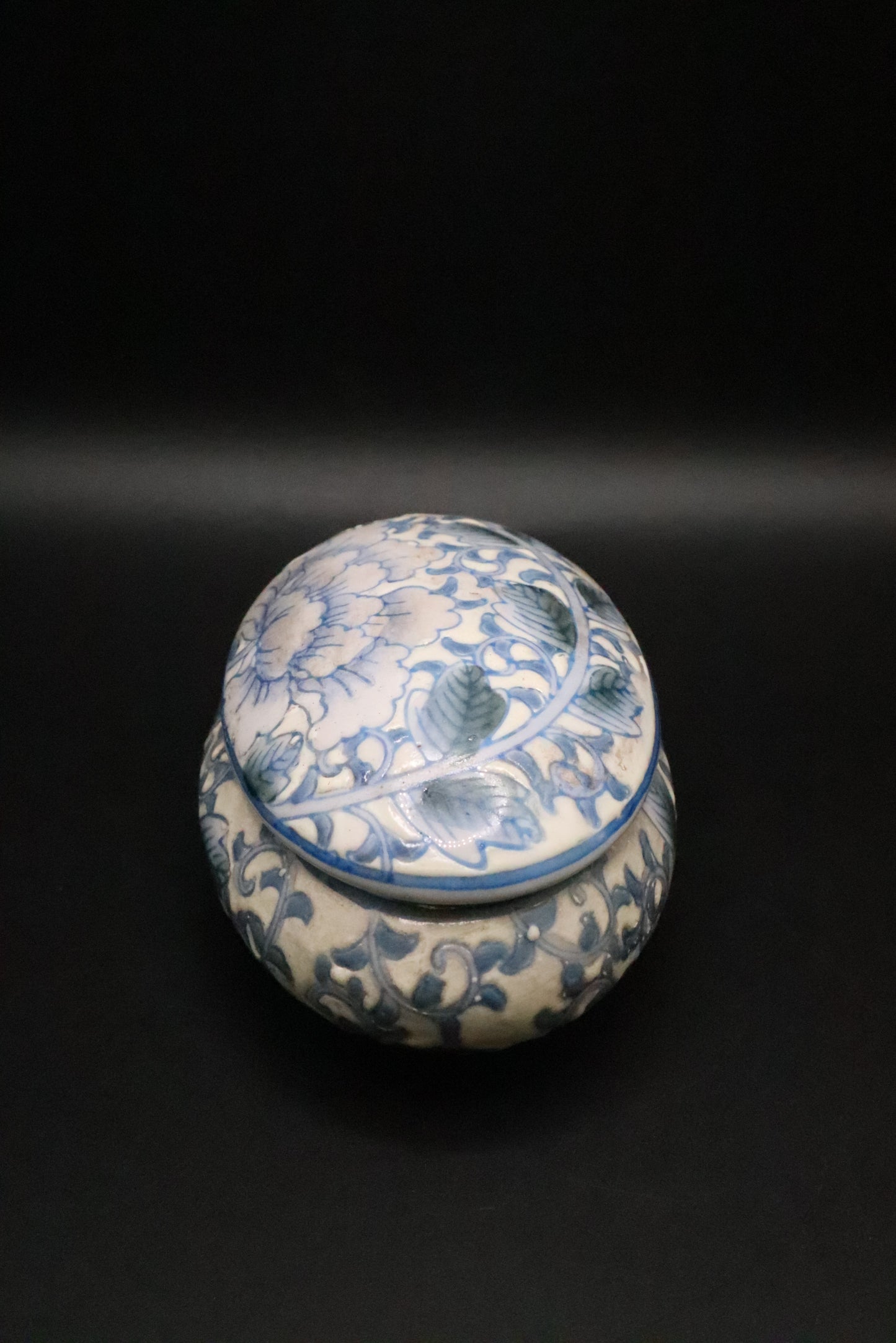 VINTAGE PORCELAIN CHINA HAND PAINTED BLUE AND WHITE FLORAL TRINKET BOX