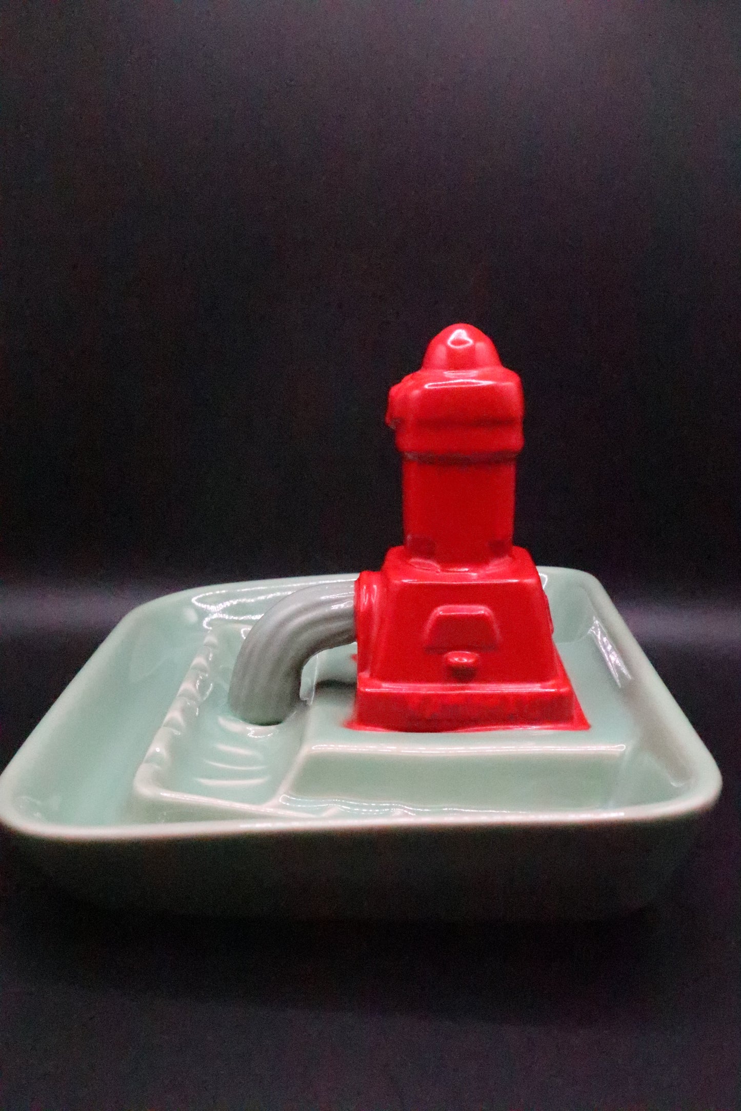 VINTAGE HUECKEL CHINA EL MONTE, CA FIRE HYDRANT ASHTRAY