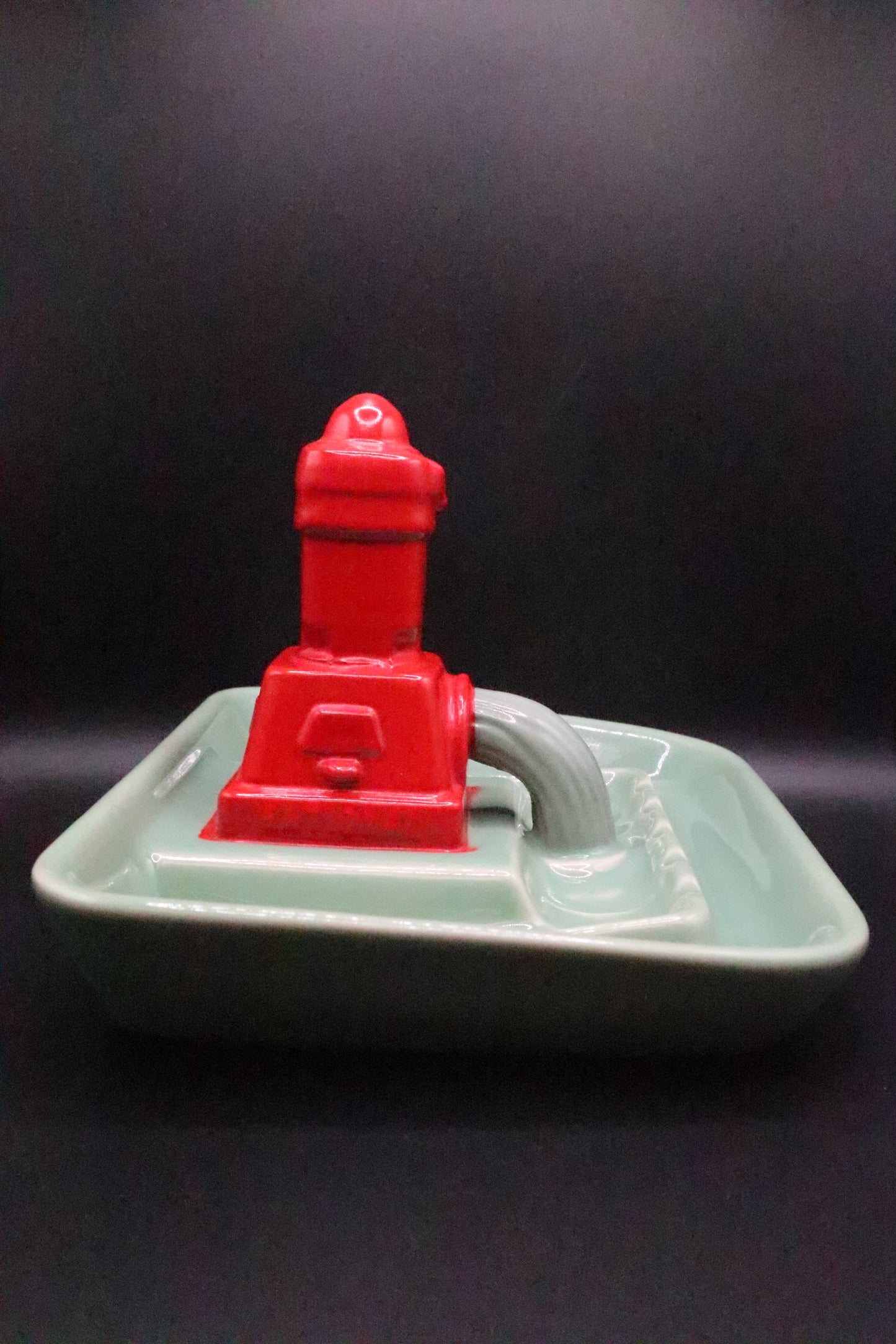 VINTAGE HUECKEL CHINA EL MONTE, CA FIRE HYDRANT ASHTRAY
