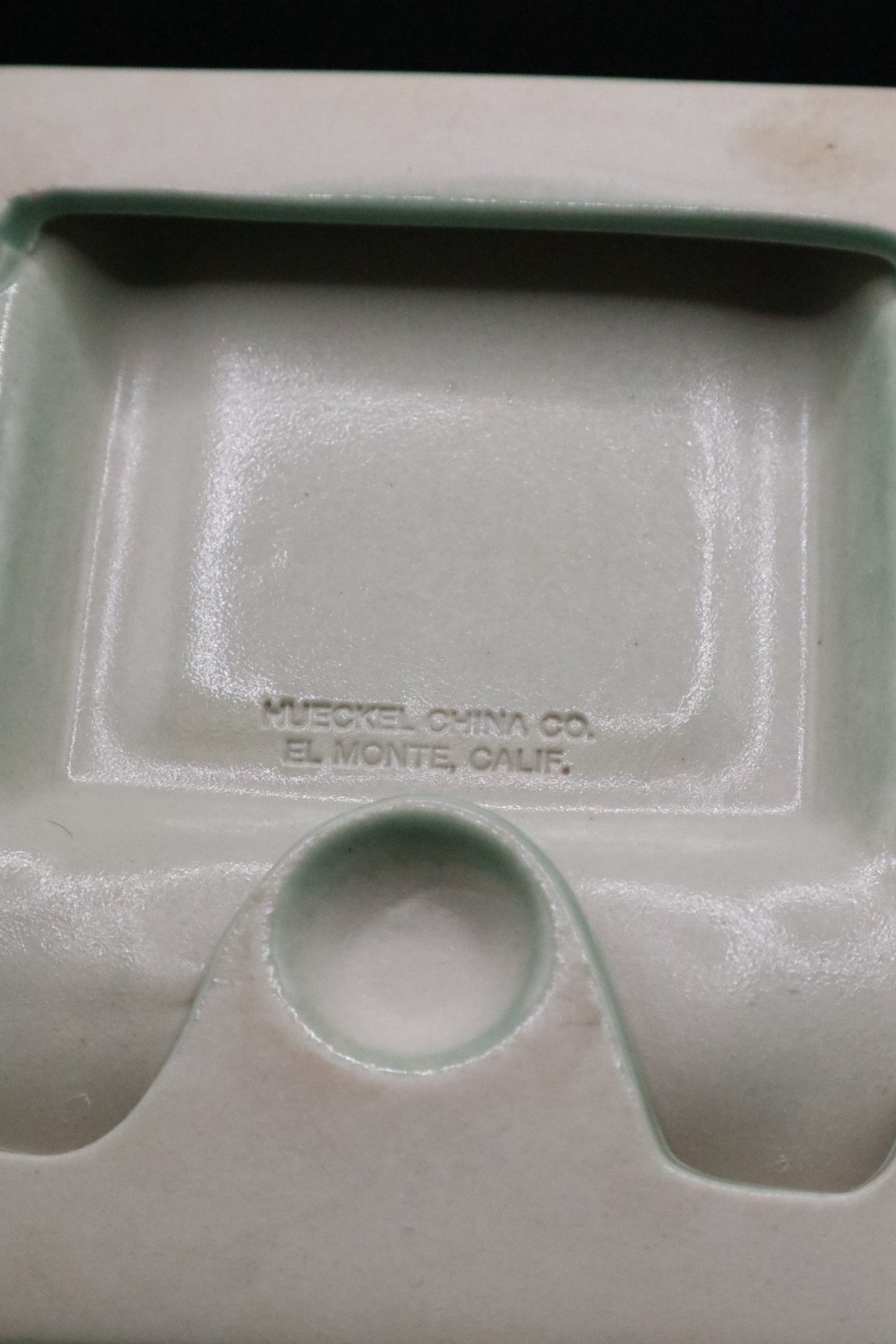 VINTAGE HUECKEL CHINA EL MONTE, CA FIRE HYDRANT ASHTRAY