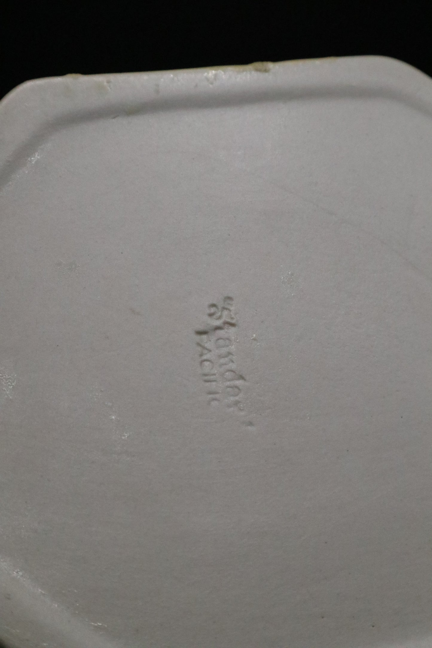 VINTAGE 20'S-30'S AMERICAN STANDARD PLUMBING FIXTURES PORCELAIN ASHTRAY BULL DOG