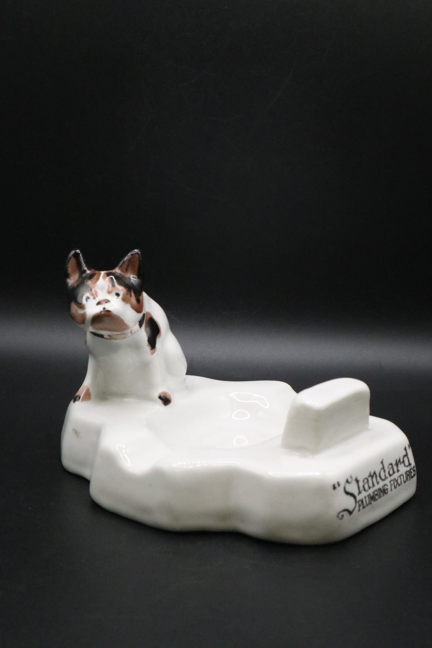 VINTAGE 20'S-30'S AMERICAN STANDARD PLUMBING FIXTURES PORCELAIN ASHTRAY PAINTED BULLDOG SMALL