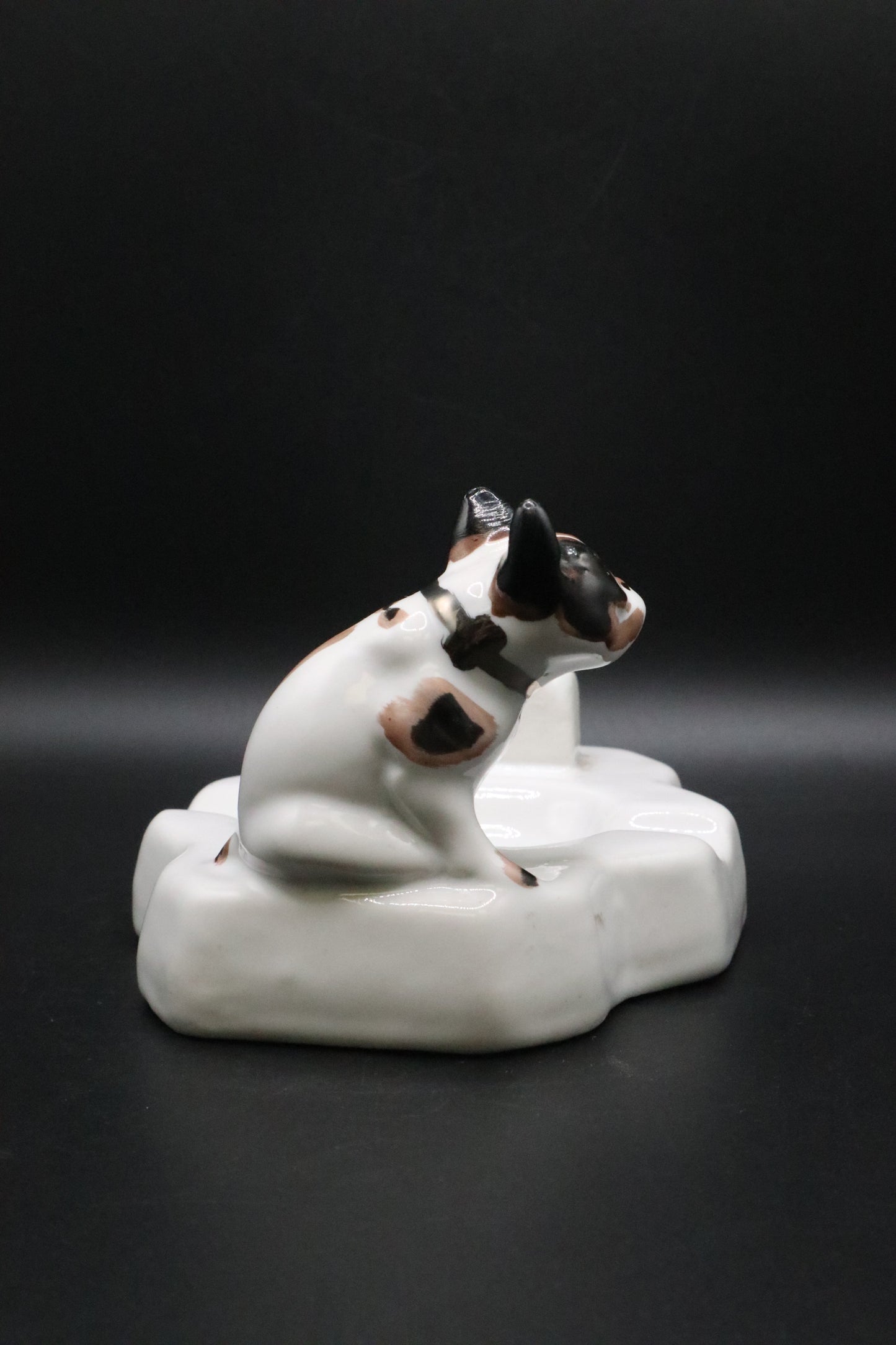 VINTAGE 20'S-30'S AMERICAN STANDARD PLUMBING FIXTURES PORCELAIN ASHTRAY PAINTED BULLDOG SMALL