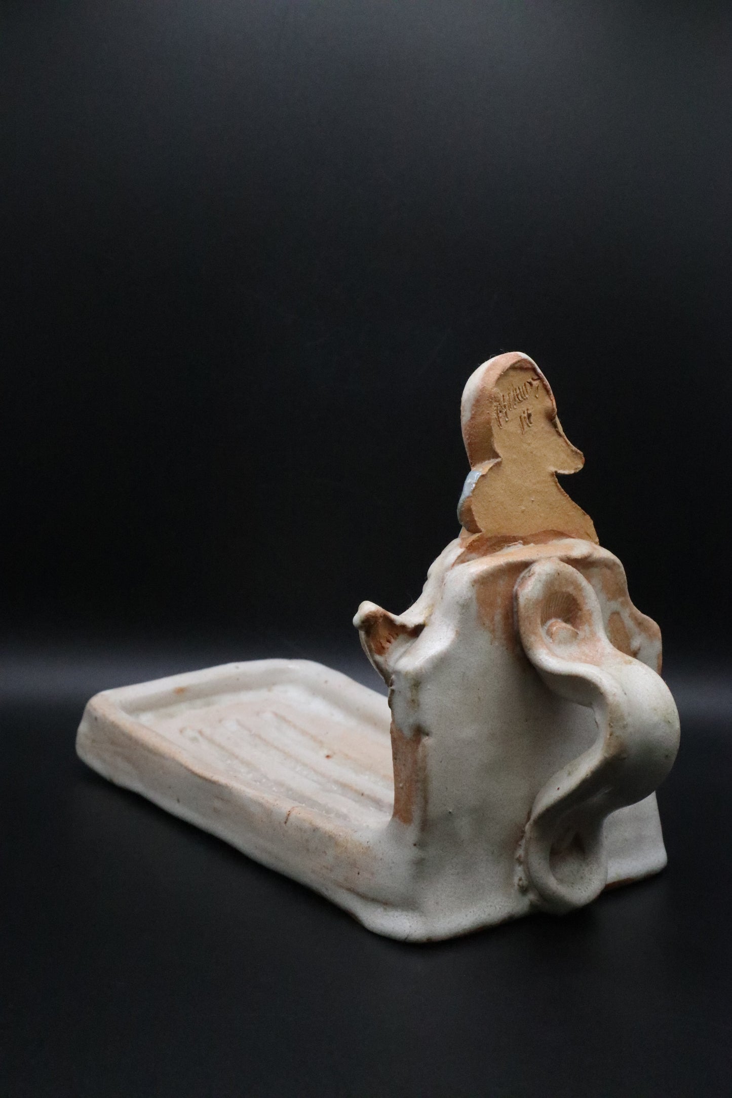 VINTAGE HINDT POTTERY DUCK SOAP DISH