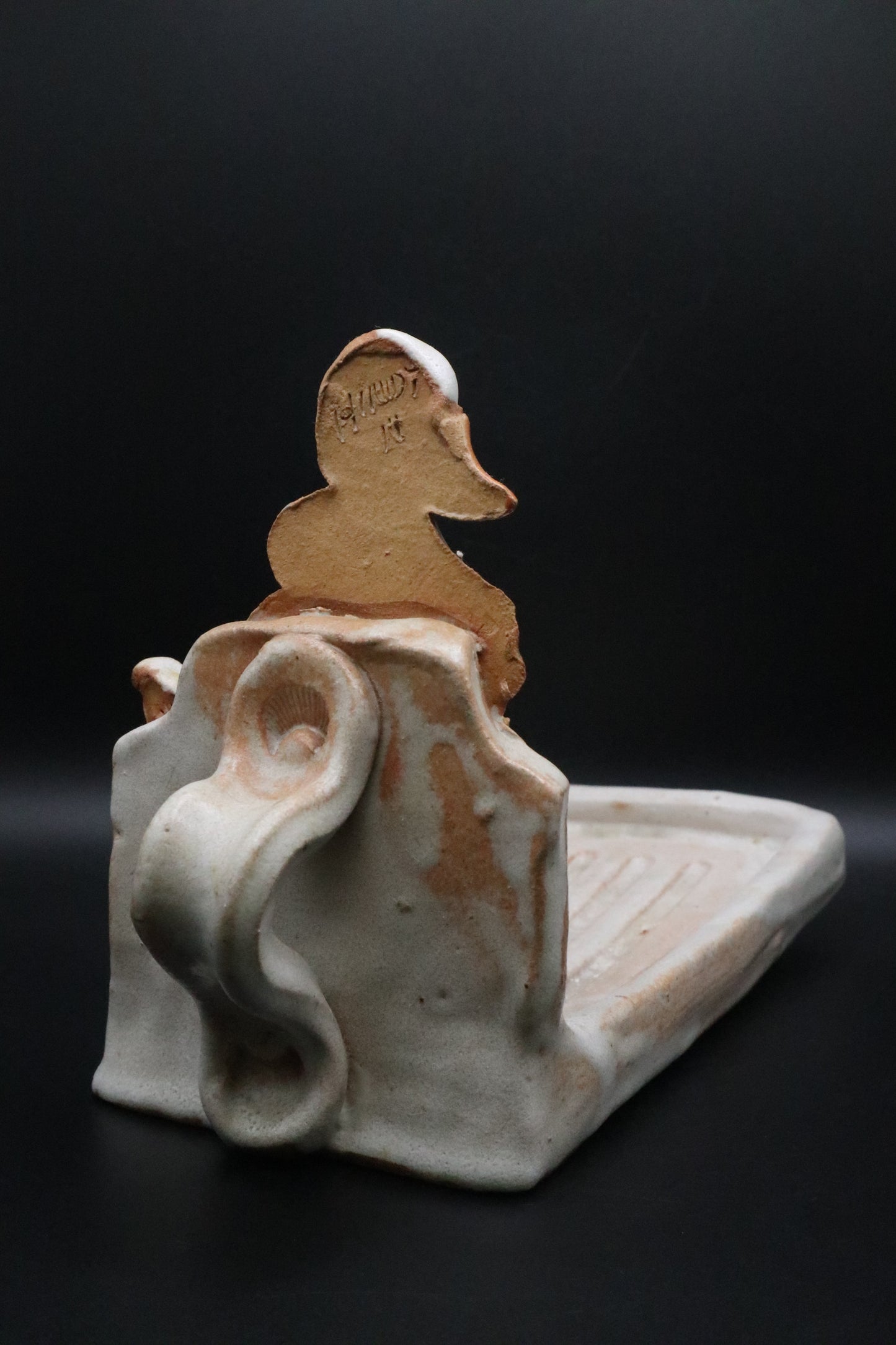VINTAGE HINDT POTTERY DUCK SOAP DISH