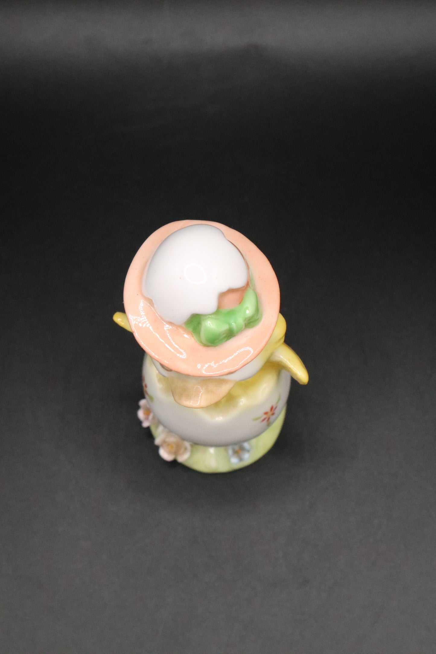 VINTAGE NAPCO WARE HATCHING CHICK FIGURINE BONE CHINA EASTER EGG