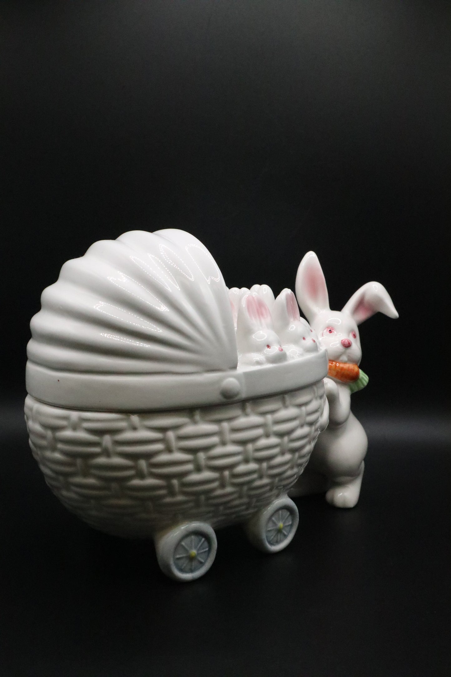VINTAGE FITZ AND FLOYD BUNNY BABY CERAMIC CARRIAGE