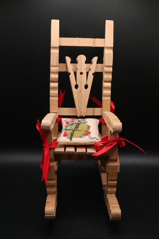 VINTAGE WOOD CLOTHESPIN DOLL ROCKING CHAIR FOLK ART