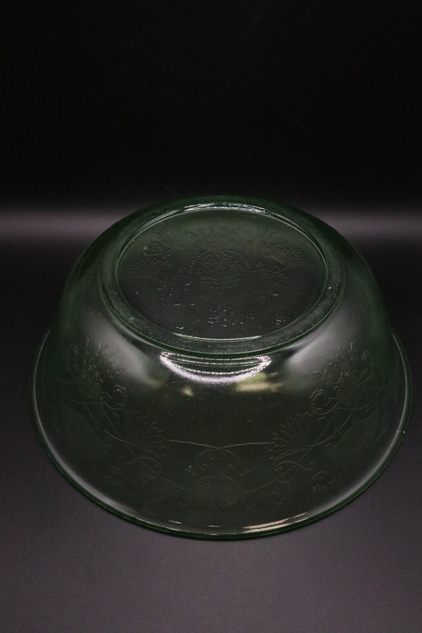 VINTAGE URANIUM HAZEL ATLAS BOWL