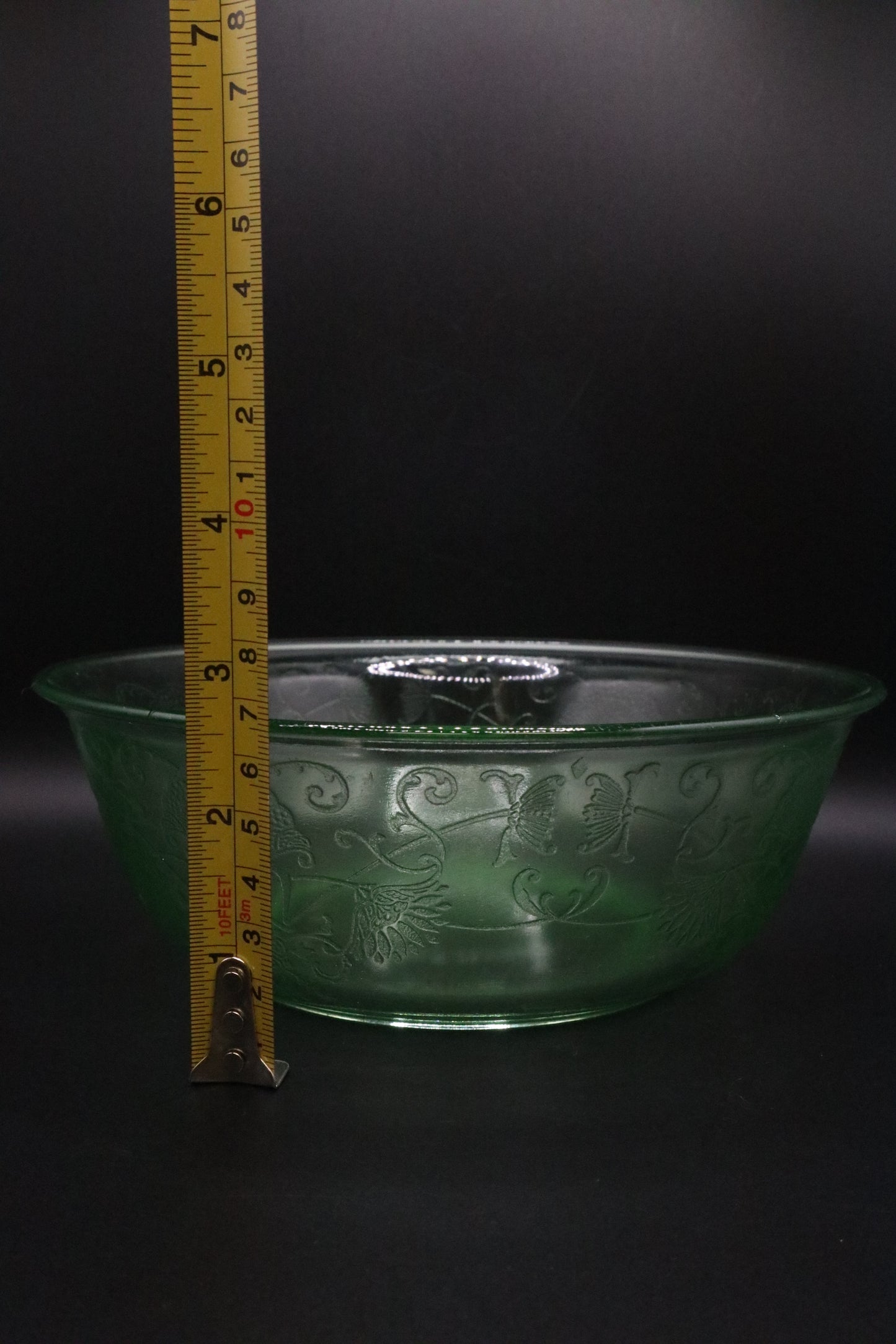 VINTAGE URANIUM HAZEL ATLAS BOWL