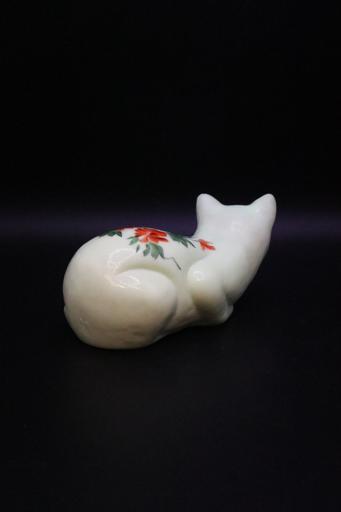 RETIRED HTF MOSSER CUSTARD GLASS CROUCHING CAT FIGURINE GLOWING UV URANIUM