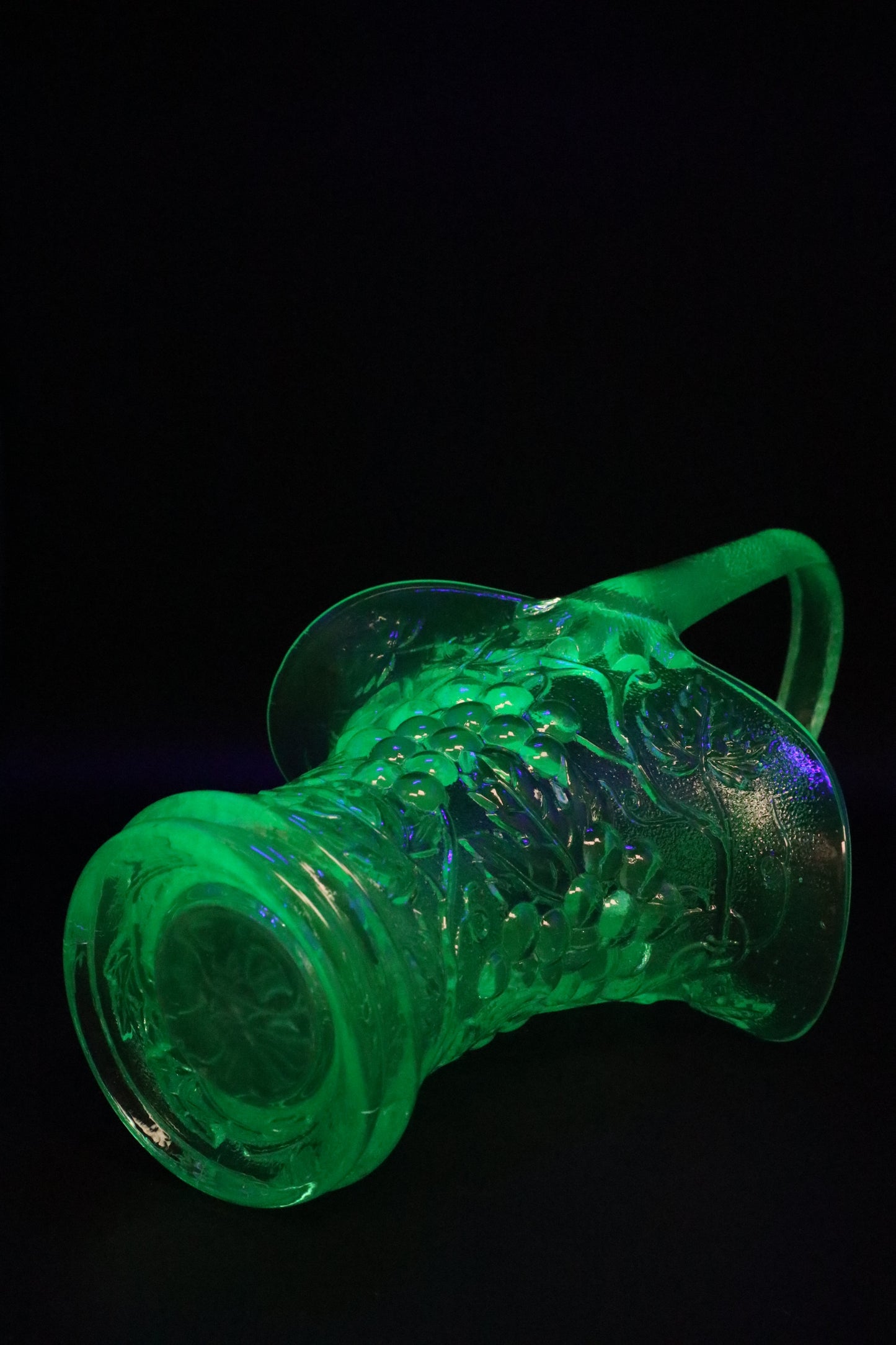 VINTAGE URANIUM GLASS GRAPE VINE BASKET