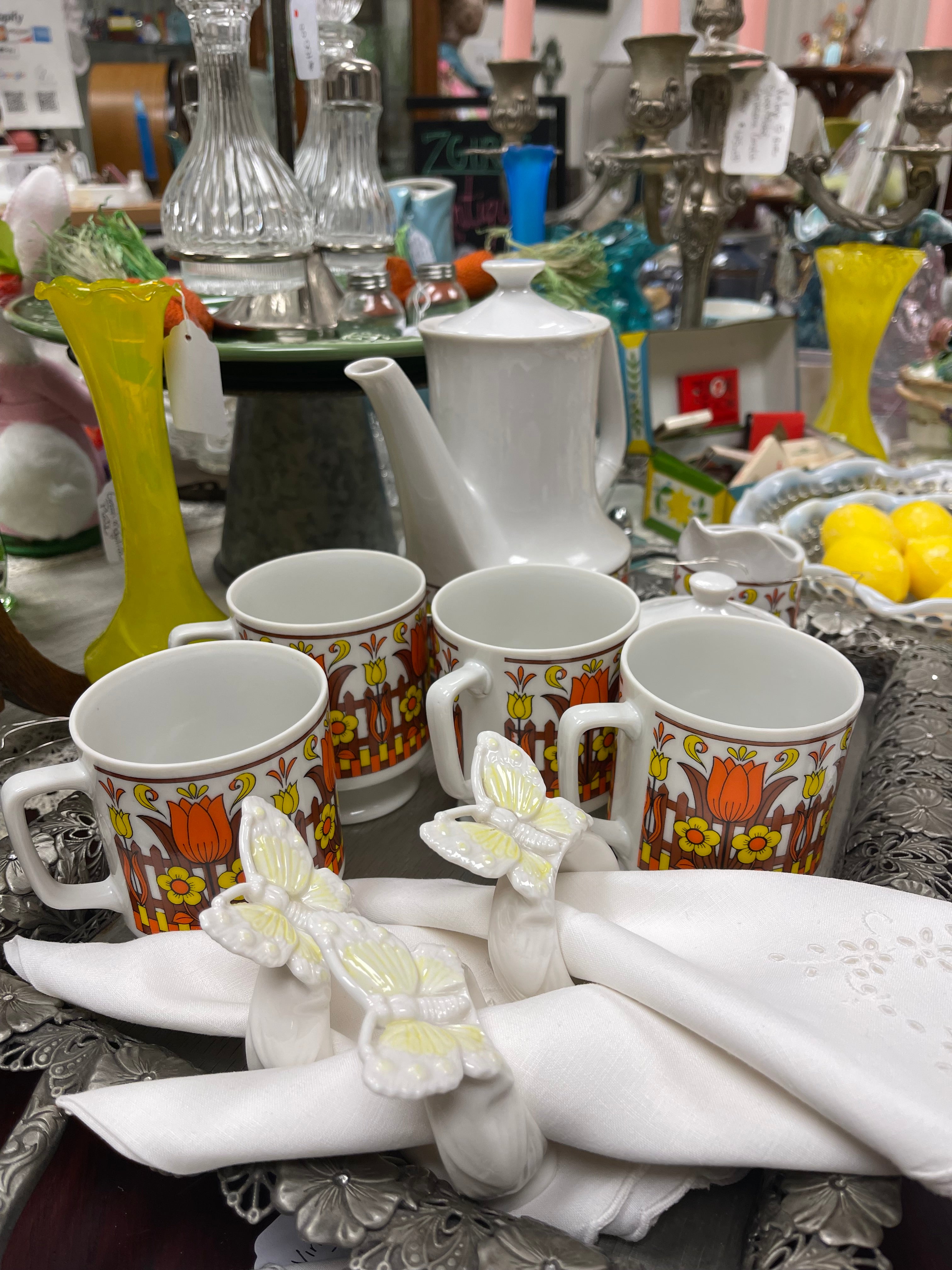 zgirlsantiques.com – Z Girls Antiques
