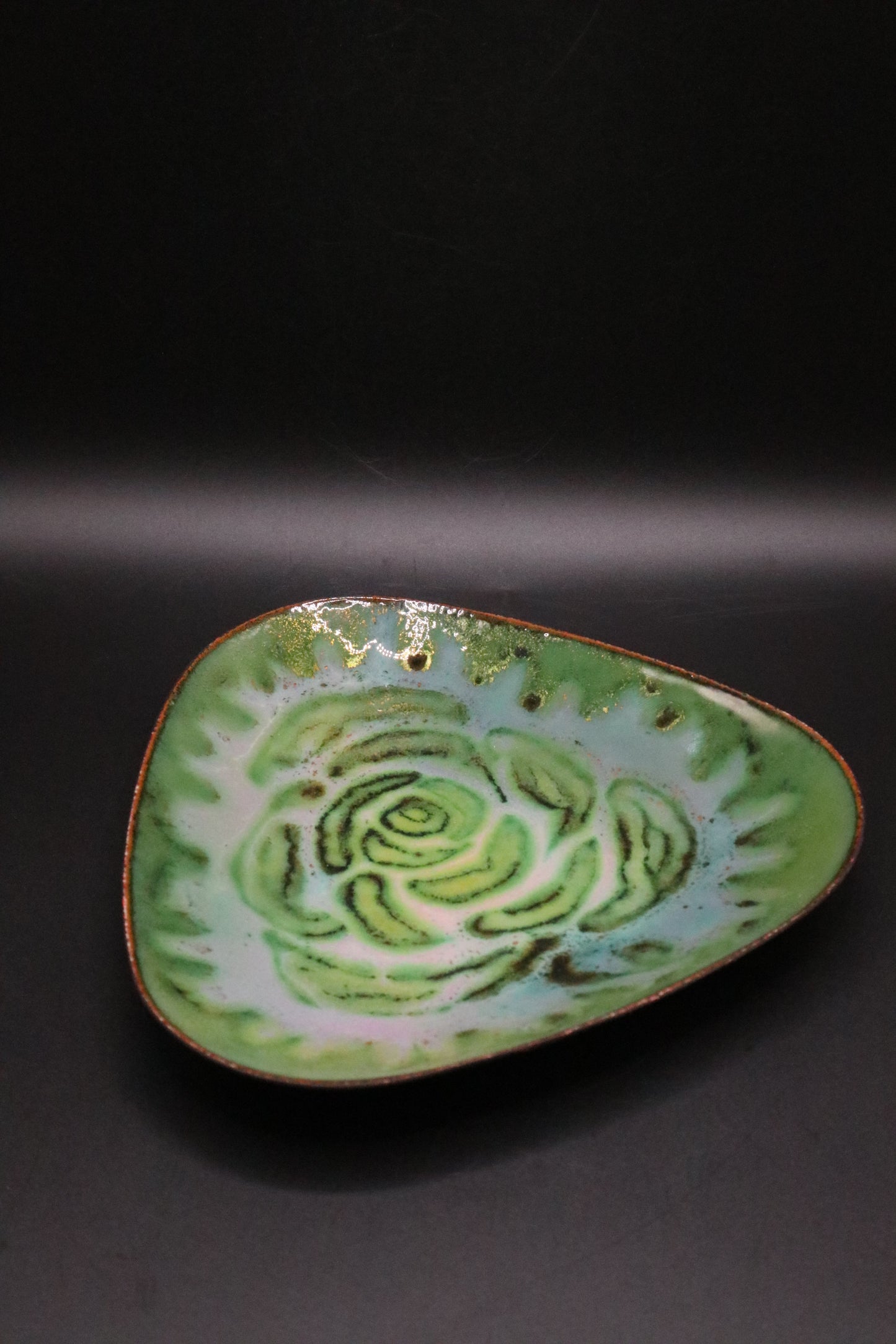 VINTAGE ENAMEL ON COPPER ROSE/GREEN TRIANGULAR SIGNED DISH