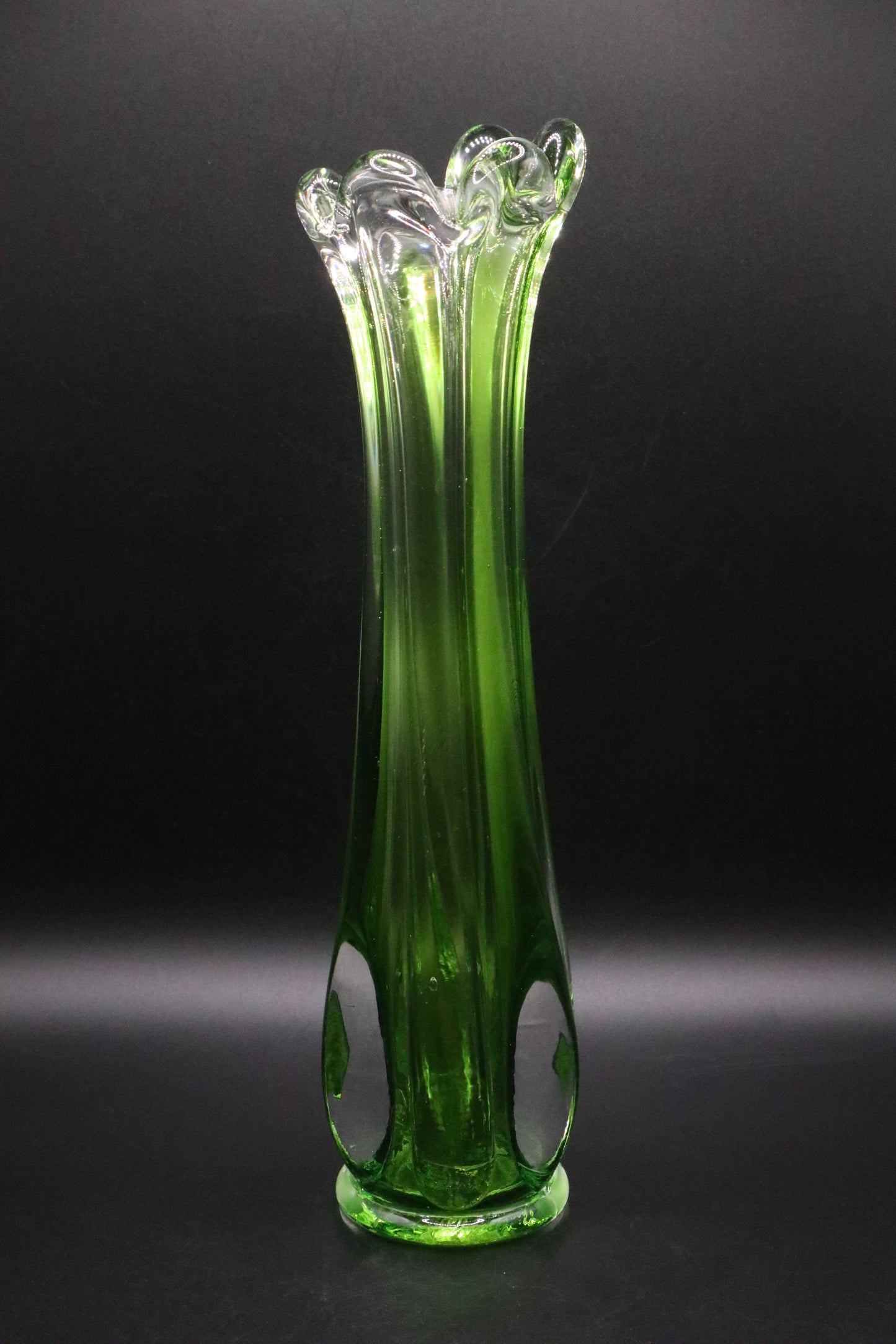 MID-CENTURY MURANO GLASS GREEN VASE