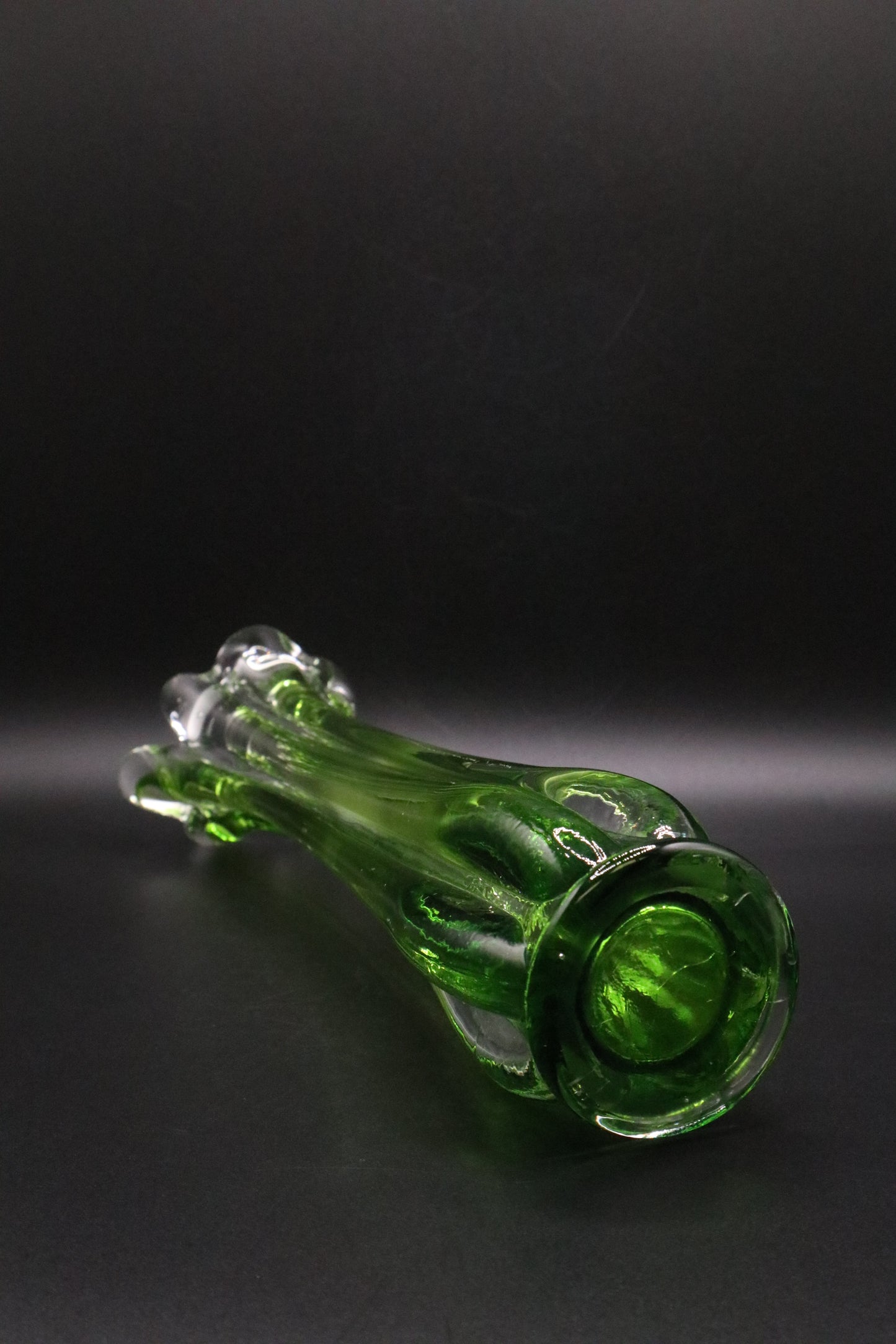 MID-CENTURY MURANO GLASS GREEN VASE