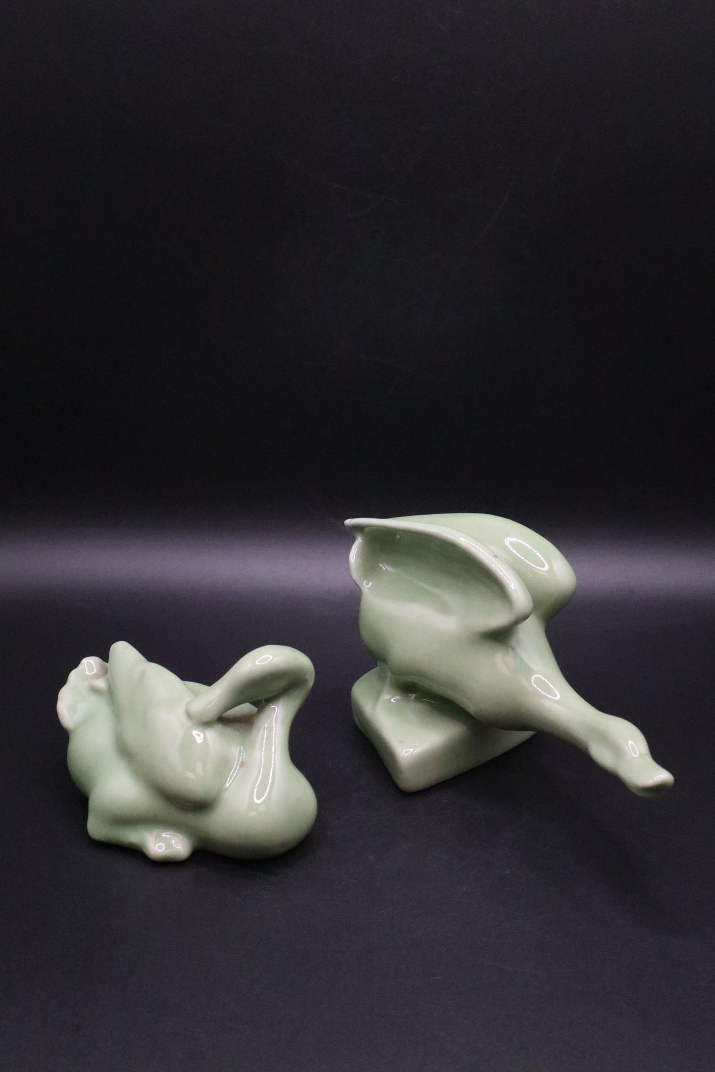 VINTAGE GREEN GLAZED PAIR OF DUCKS