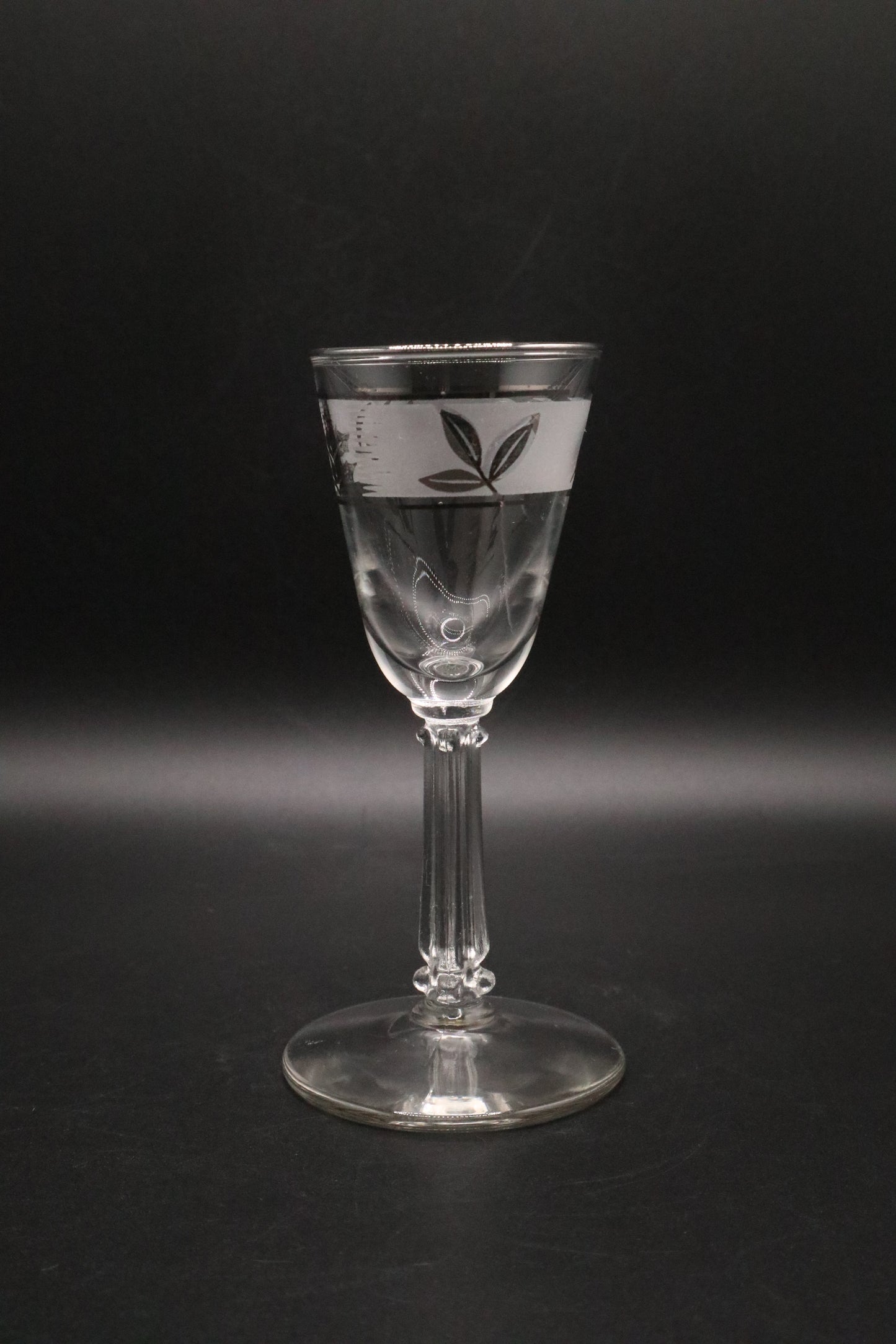 4 LIBBEY SILVER LEAF CORDIAL SHOT GLASSES