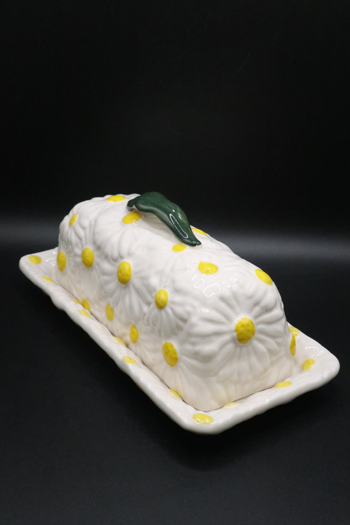 ANTHROPOLOGIE DAISY FLORAL BUTTER DISH