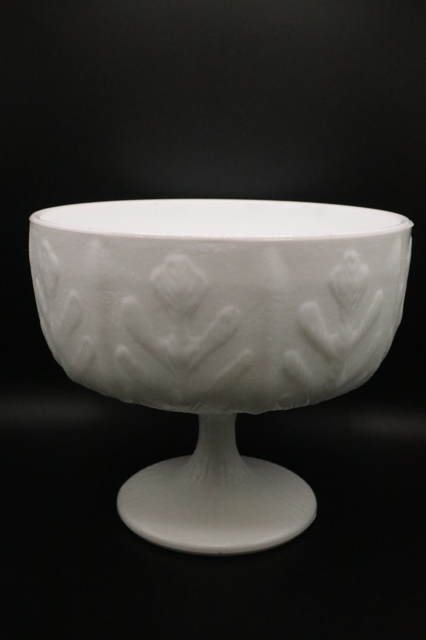 MILK GLASS FTD 1975 OAK LEAF LARGE PEDESTAL BOWL