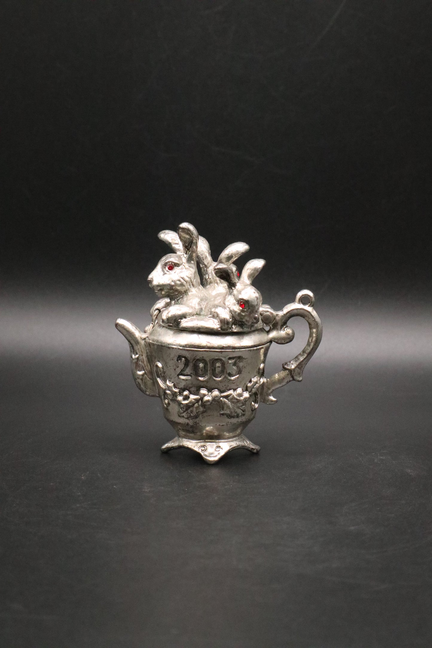 ARTHUR COURT BUNNY TEAPOT ORNAMENT 2003