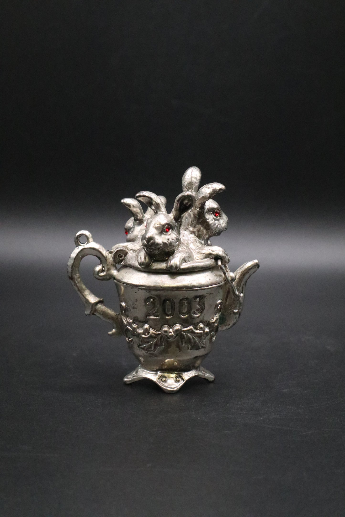 ARTHUR COURT BUNNY TEAPOT ORNAMENT 2003