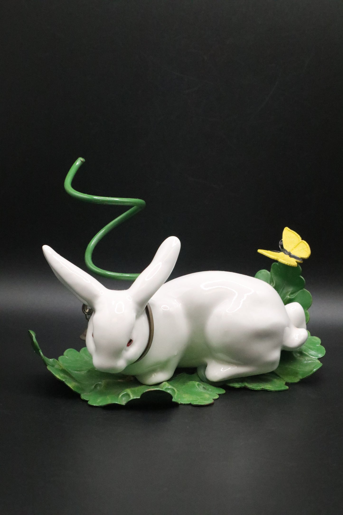 VINTAGE PETITE RABBIT VASE HOLDER (NO VASE)