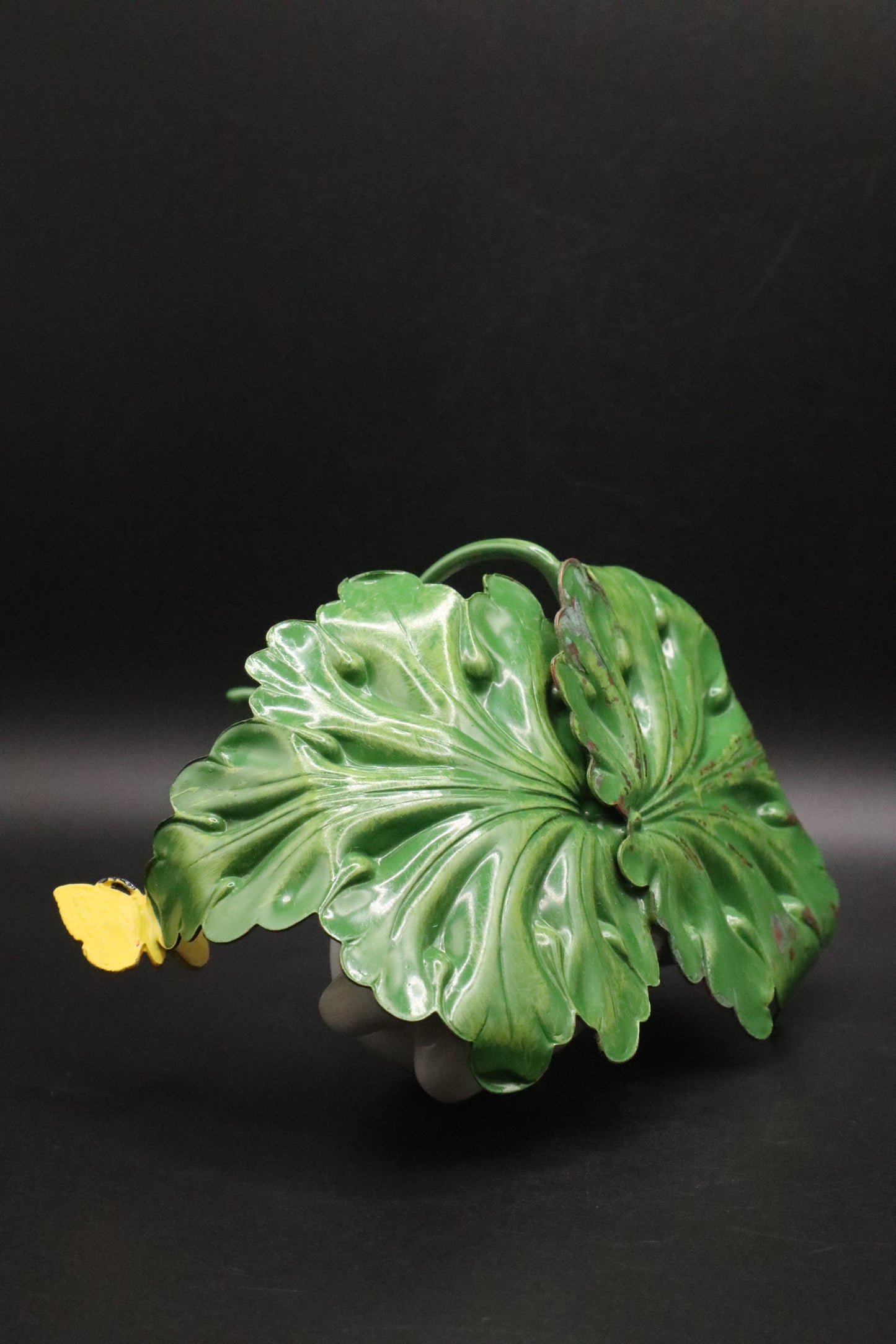 VINTAGE PETITE RABBIT VASE HOLDER (NO VASE)