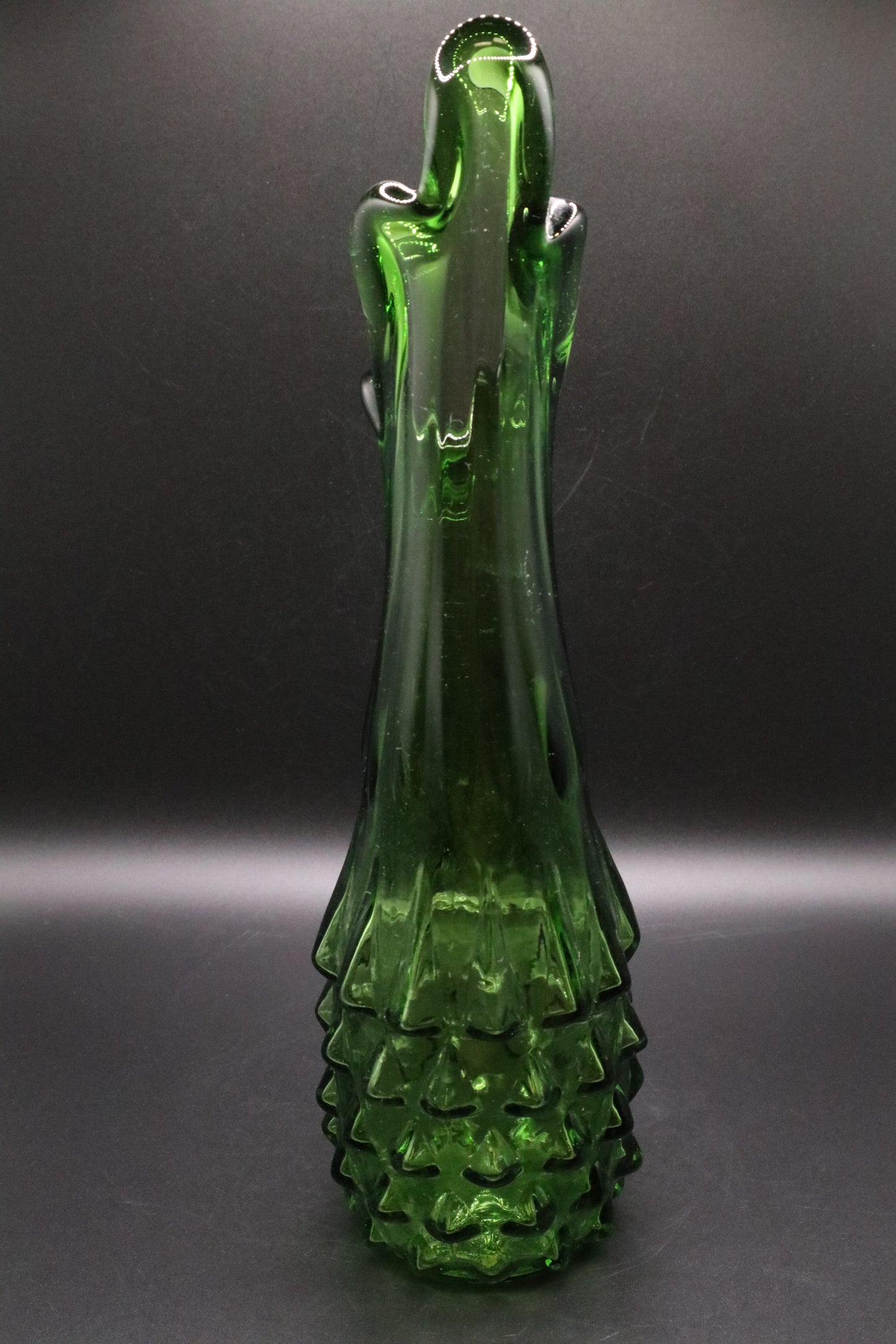 VINTAGE GREEN FIVE FINGER SWUNG VASE