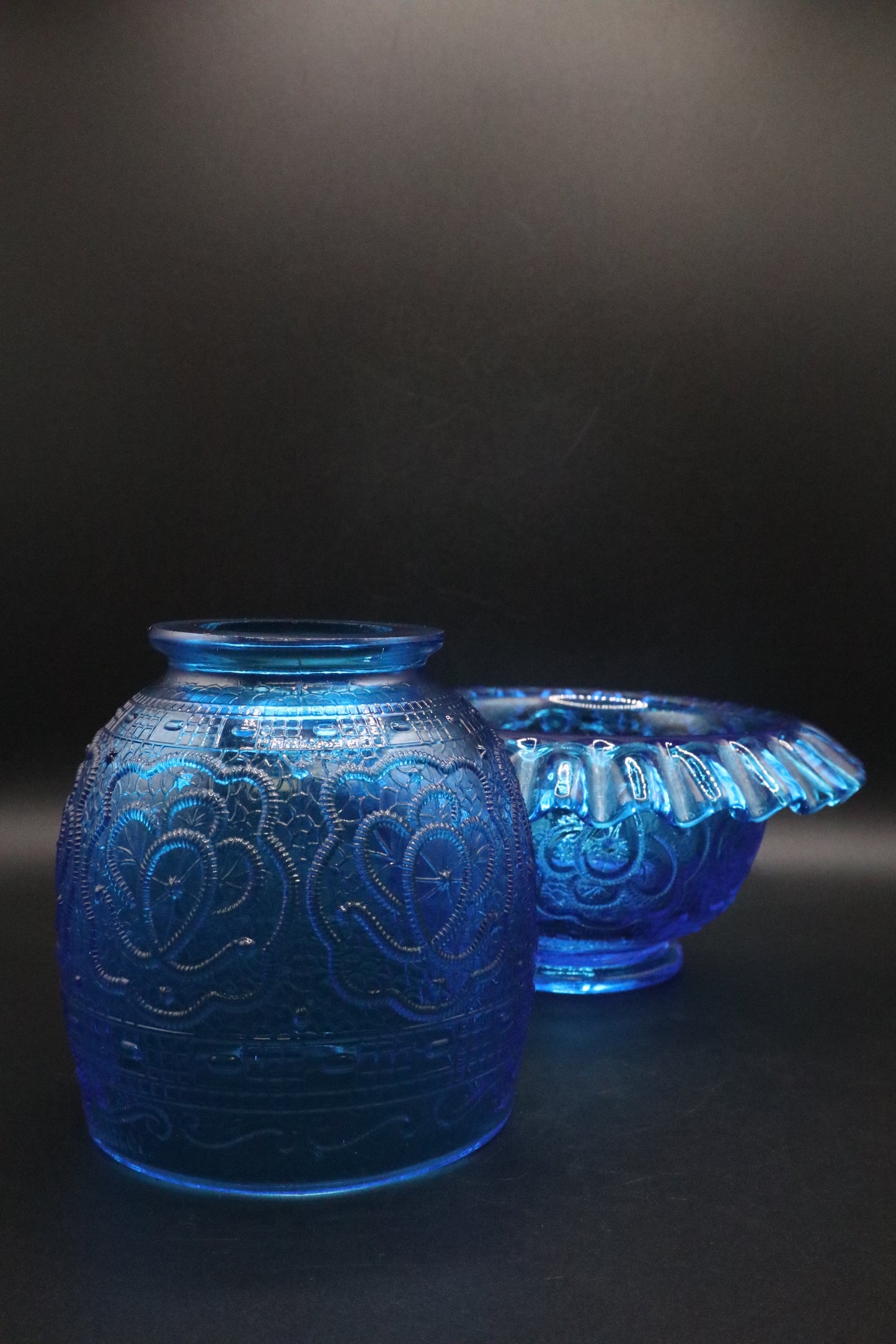 VINTAGE FENTON GLASS BLUE PERSIAN MEDALLION FAIRY LAMP